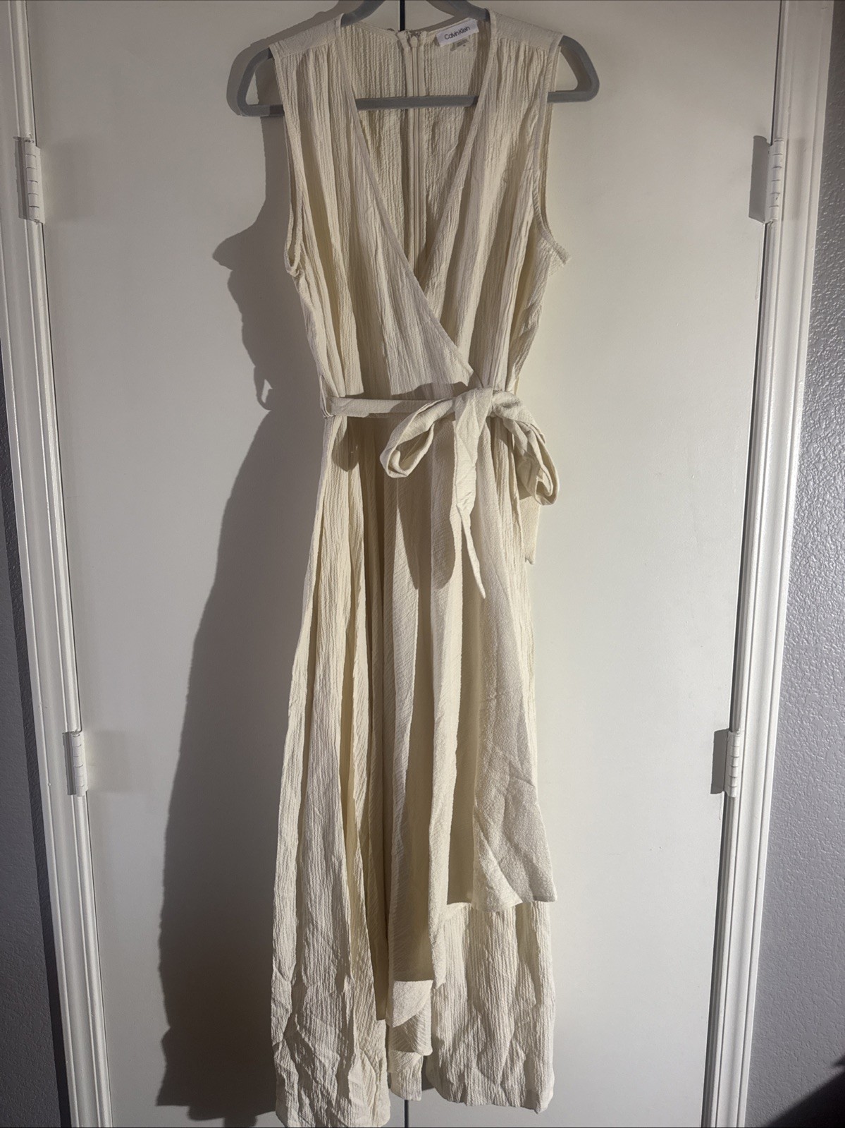 Calvin Klein Women’s Size 16 Cream Sleeveless Crinkle Ivory Maxi Wrap Jumpsuit