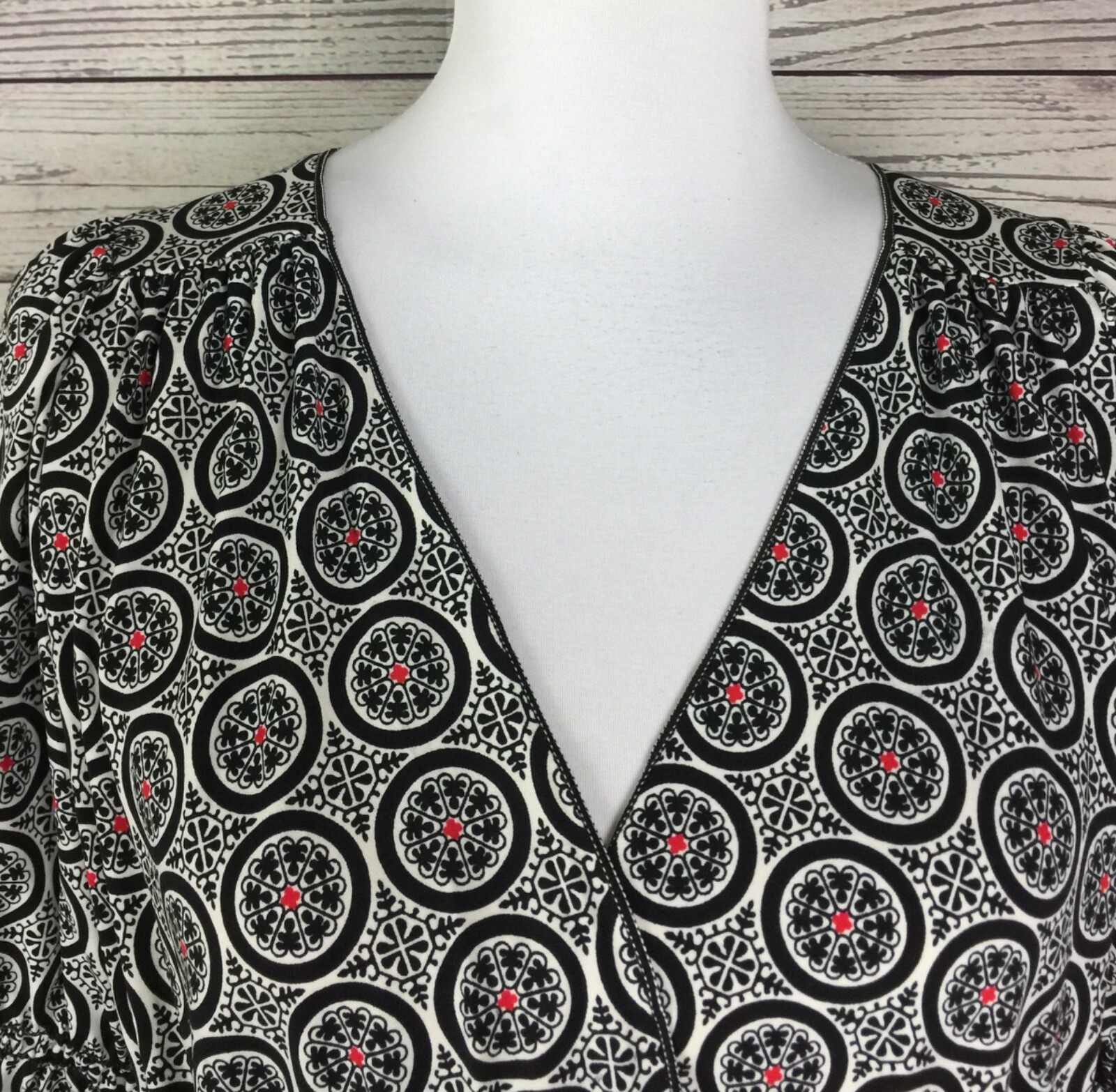 Max Edition Multicolor Geo Print Short Sleeve Surplice Blouson Dress Size M