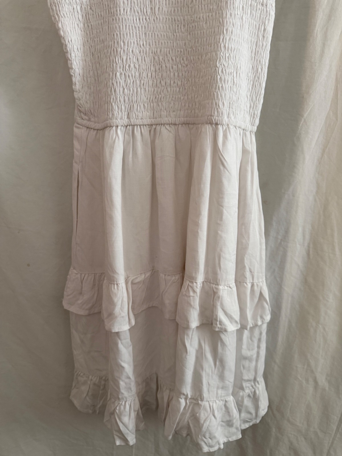 LINAE SIZE SMALL White Rayon Lined Rauch Back Ruffle Sleeves Hem Tiered NWT