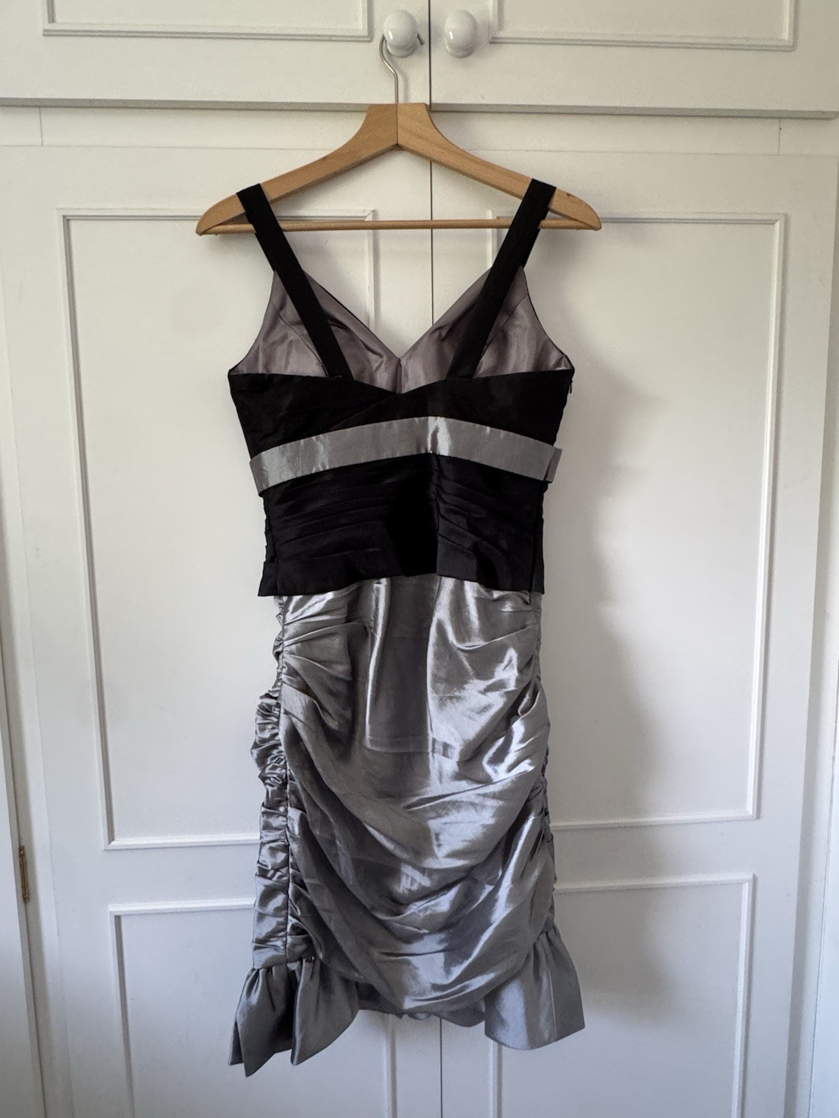 Amore Y2K Amoré Black silver Rhinestone Ruffle occasion Cocktail Dress Sz 10