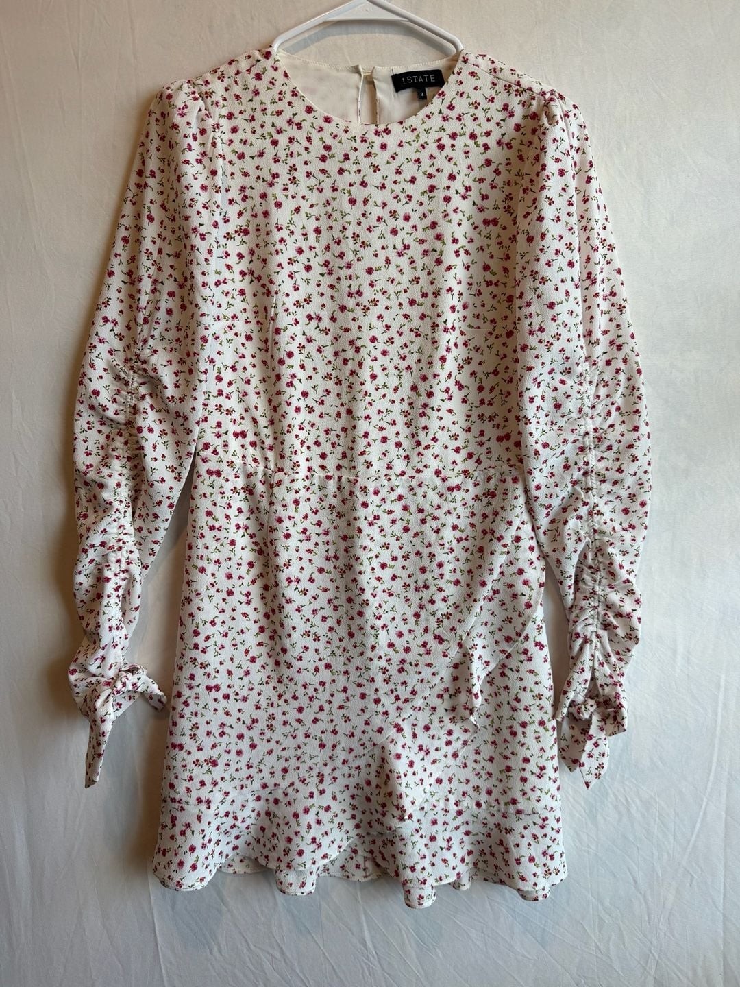1.State Long Sleeve Floral Print Mini Dress with Ruched Sleeves and Ruffle Hem