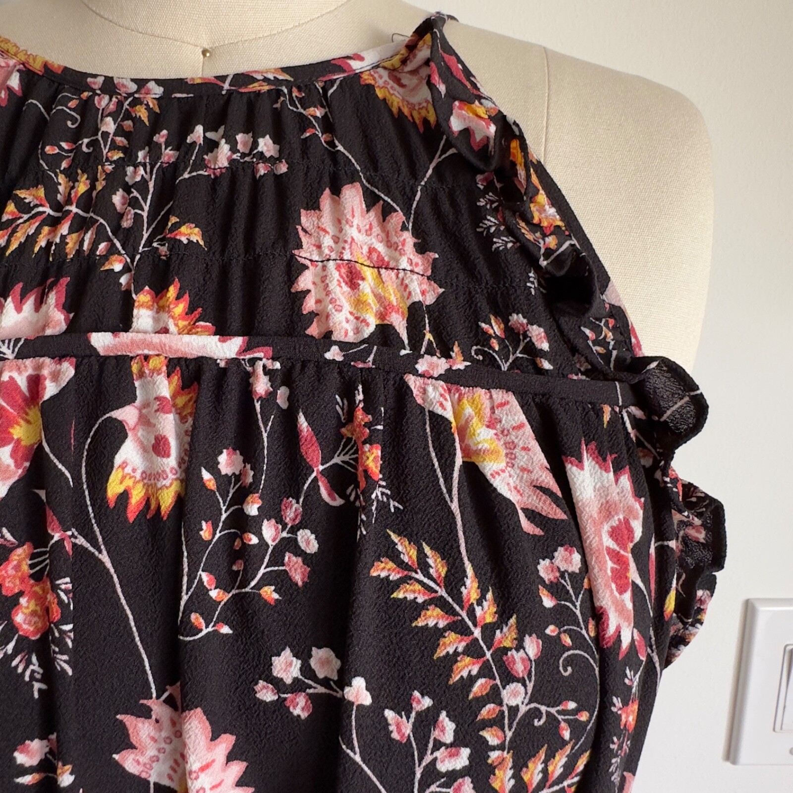 1. STATE High Neck Floral Sleeveless Ruffle Maxi Dress-Size Small-Black Floral