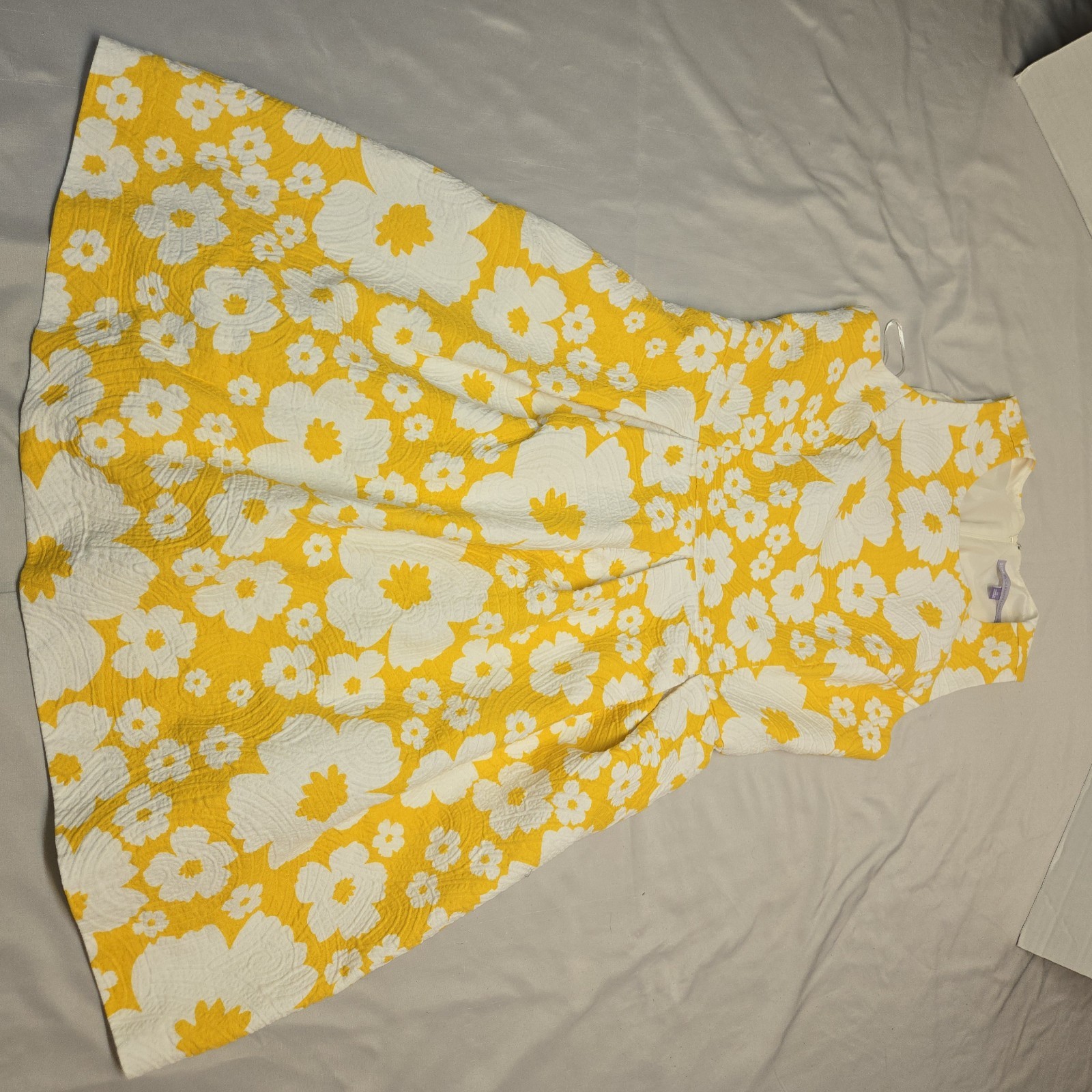 Luxe Carmen Marc Valvo Yellow and White Floral Sz 14 Lined With Pockets See Pics