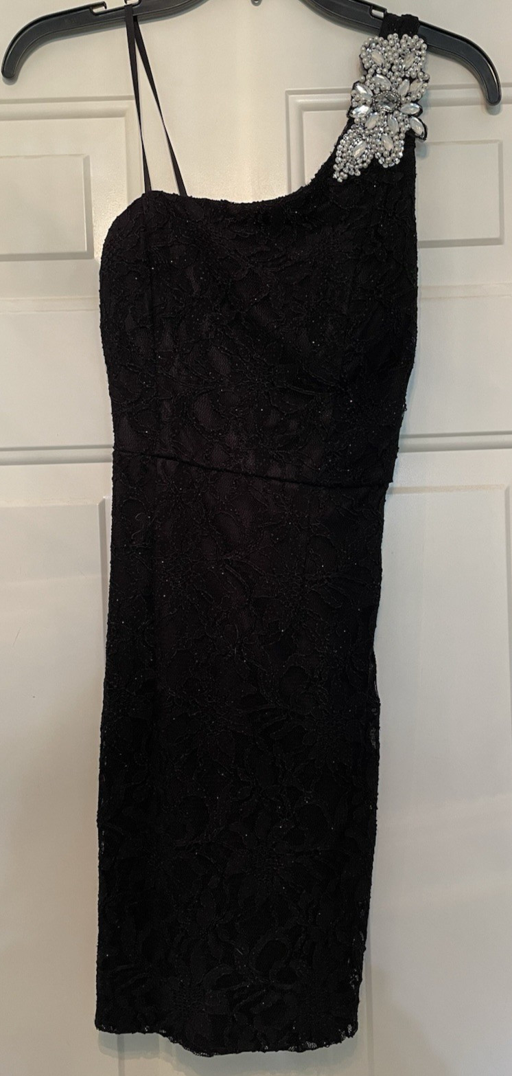 City Triangles One Shoulder Black Lace Overlay Bodycon Dress Juniors Size 3 EUC