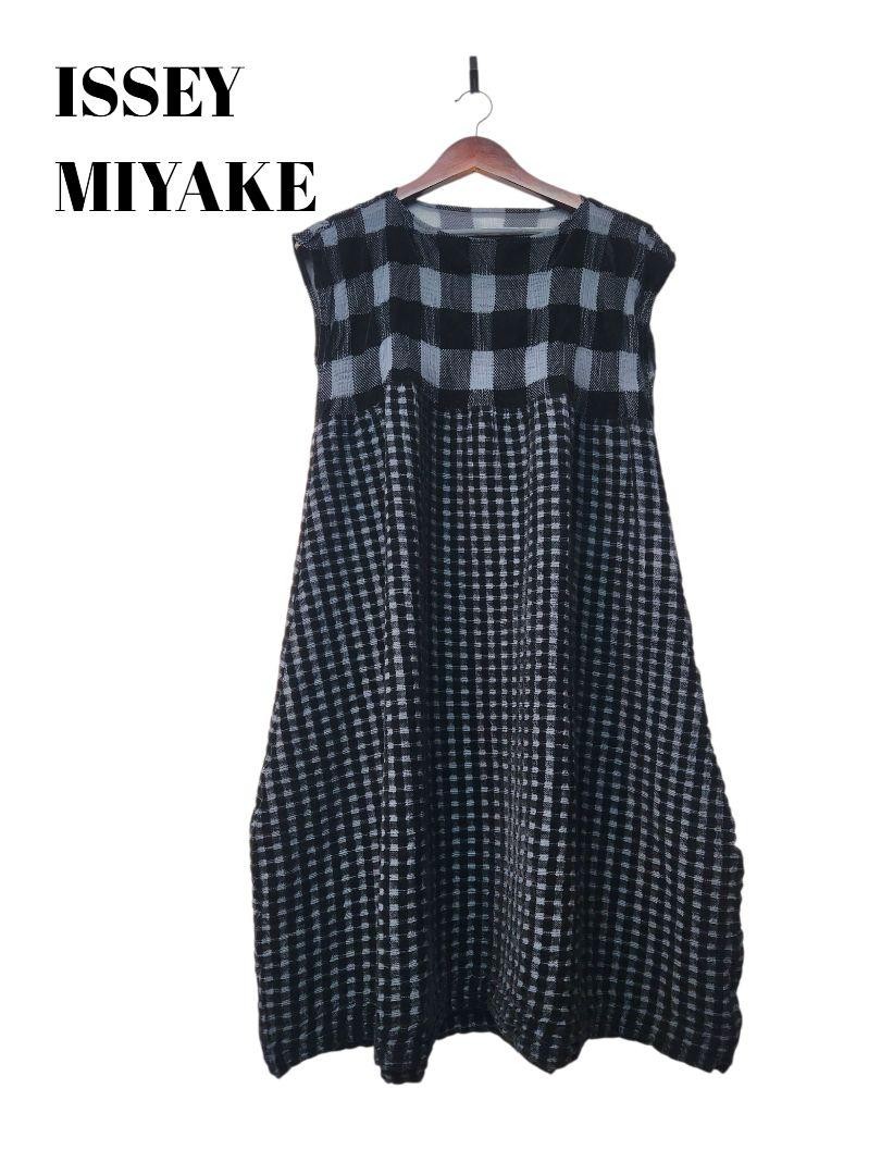 ISSEY MIYAKE me Check No sleeve Dress Black Width 55cm Length 96cm