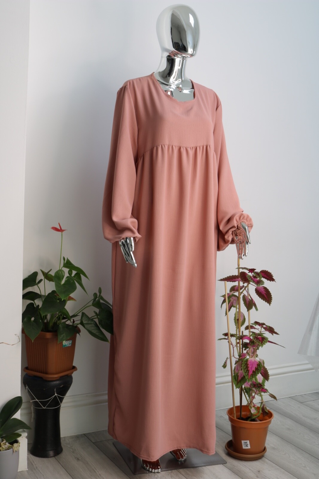 Modest Balloon Sleeve Abaya ,Classic Style and Crew Neck for All Seasons