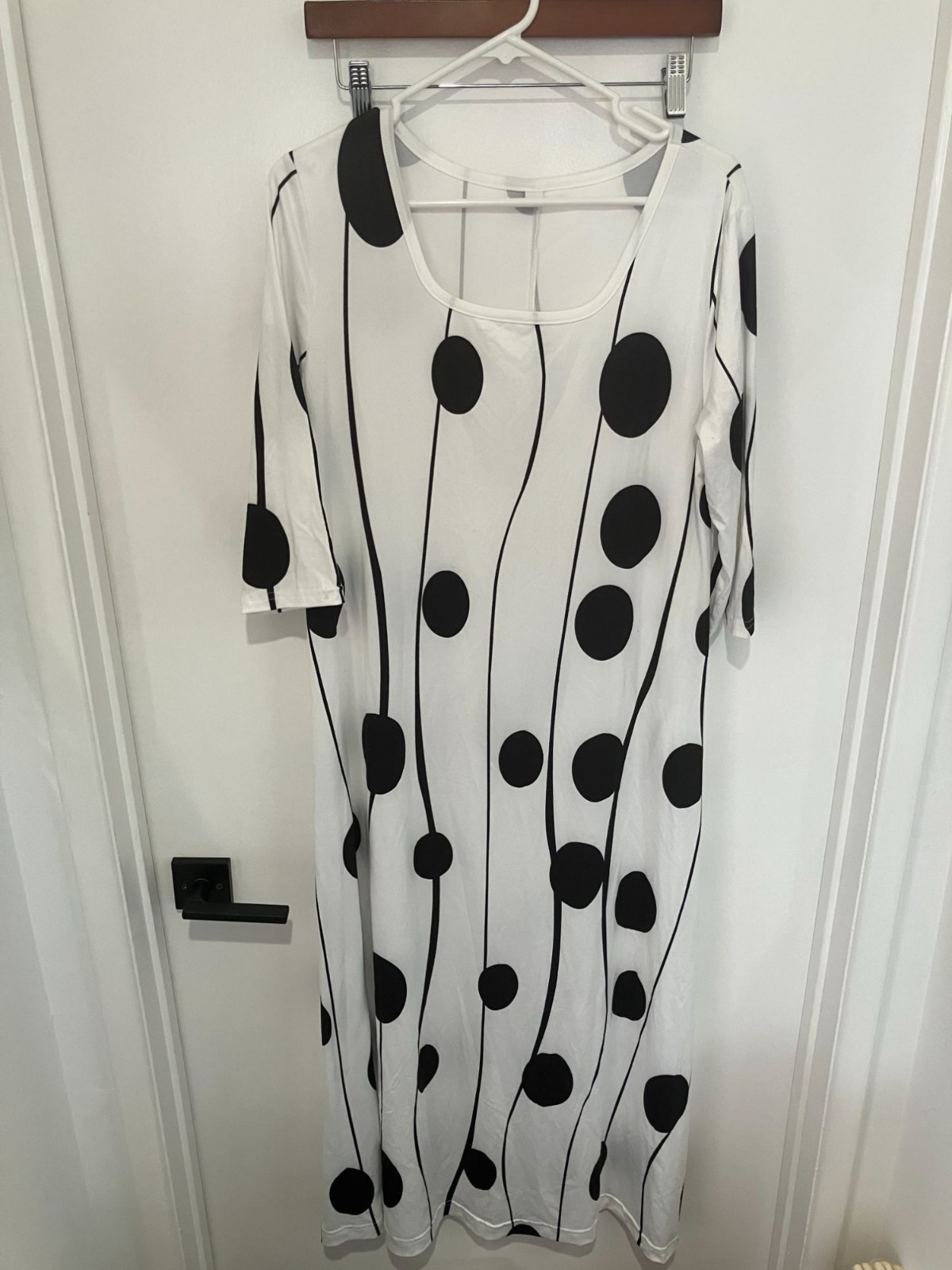 Women’s Elegant Modern Print Loose Square Neck Maxi Dress, Black/White, Medium