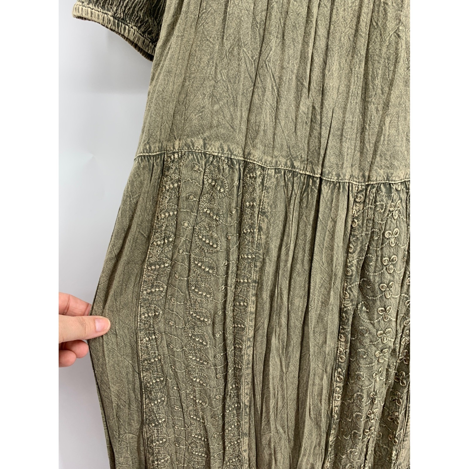 Young Threads Dress Womens Medium Green Gray Maxi Long Smocked Boho NEW