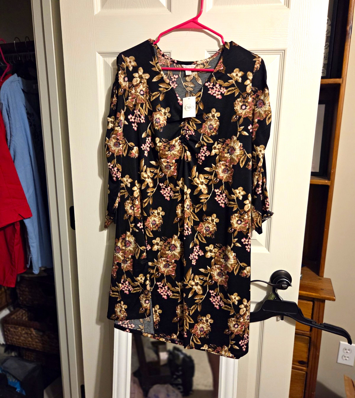 Cato Women’s Plus 14/16W Black Floral V-Neck 3/4 Sleeve Knee A-Line Dress