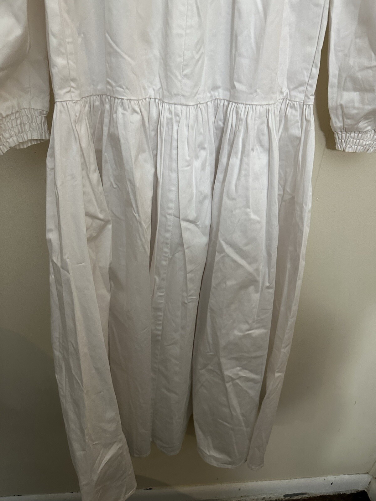 Danielle Bernstein Size Medium Color 100 White Dress NWT
