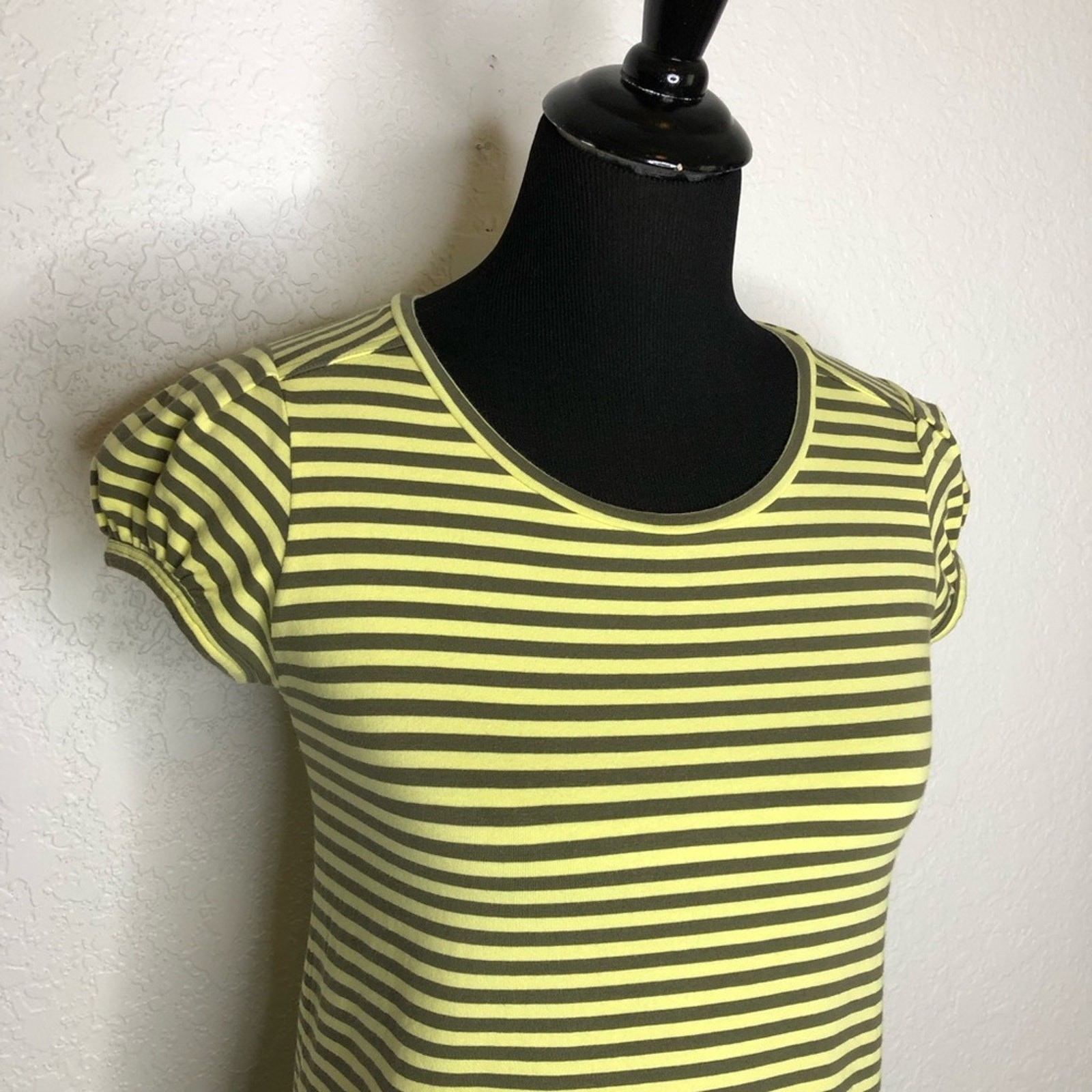 Theory yellow brown striped cap sleeve tee dress size Medium
