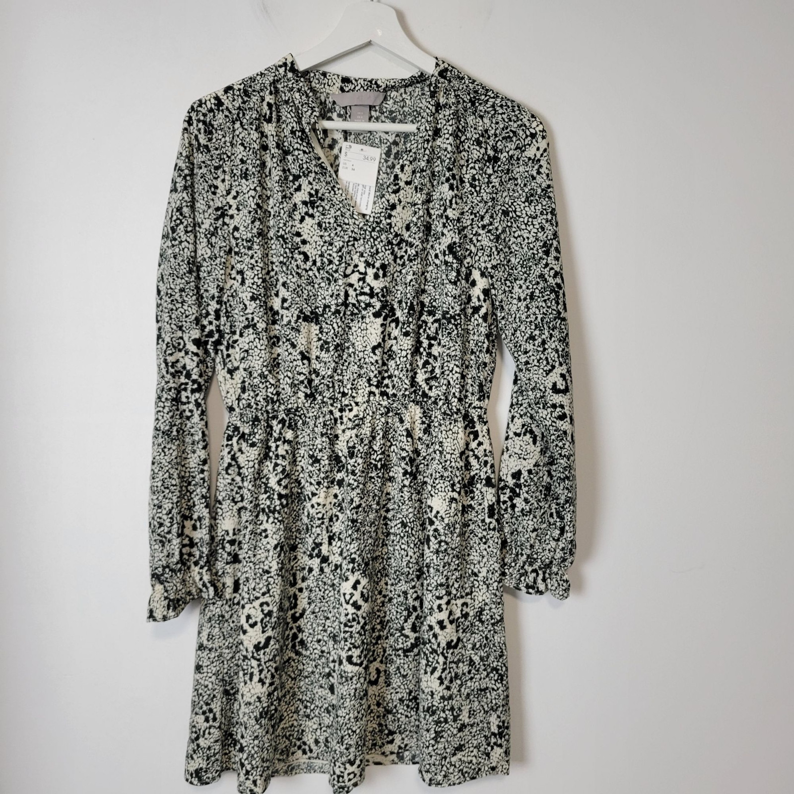 NEW H&M Snakeskin Patterned V-Neck Long Sleeve Dress Size 4