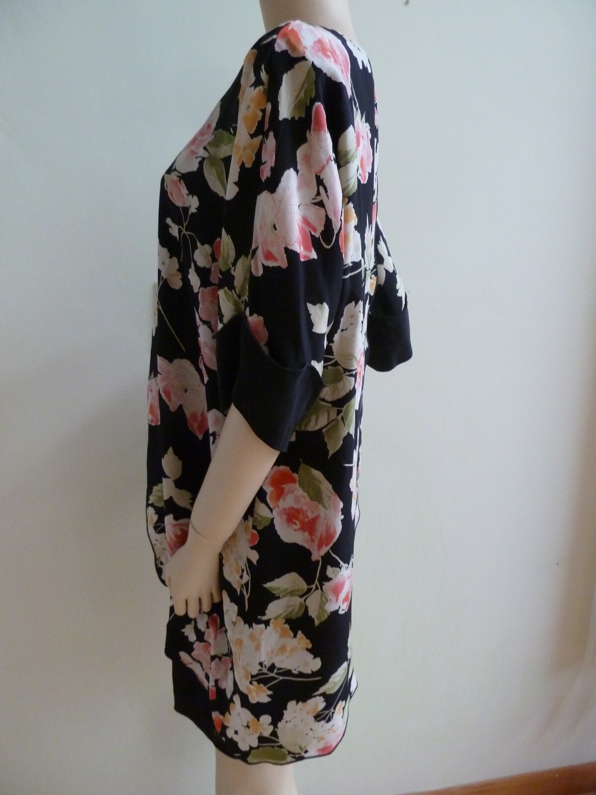 Holly Harp For Bergdorf Goodman Cocktail Dress Small 100% Silk Black Floral VTG