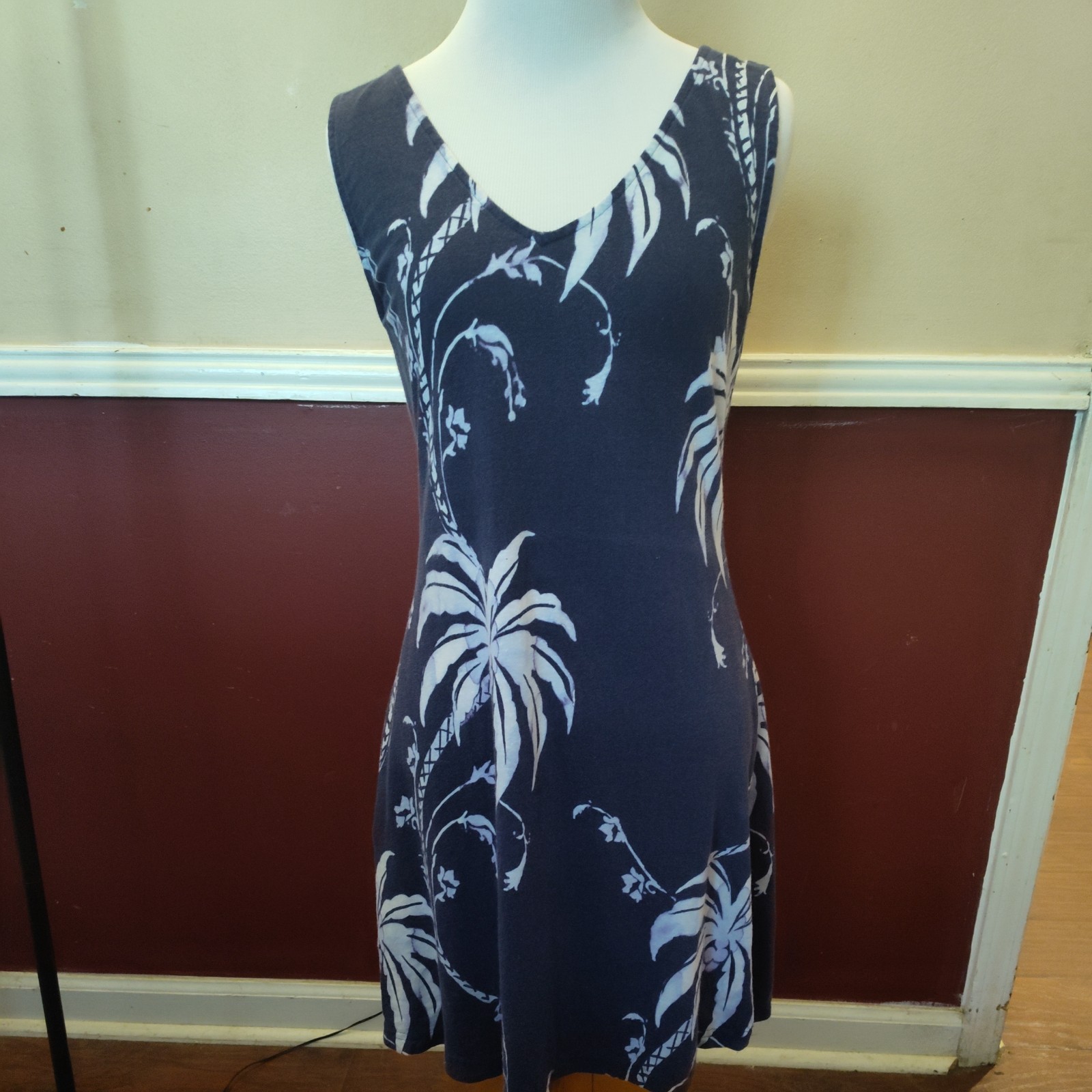 Tommy Bahama SizeXS Blue Palm Linen Midi Dress Sleeveless V neck Stretch Coastal