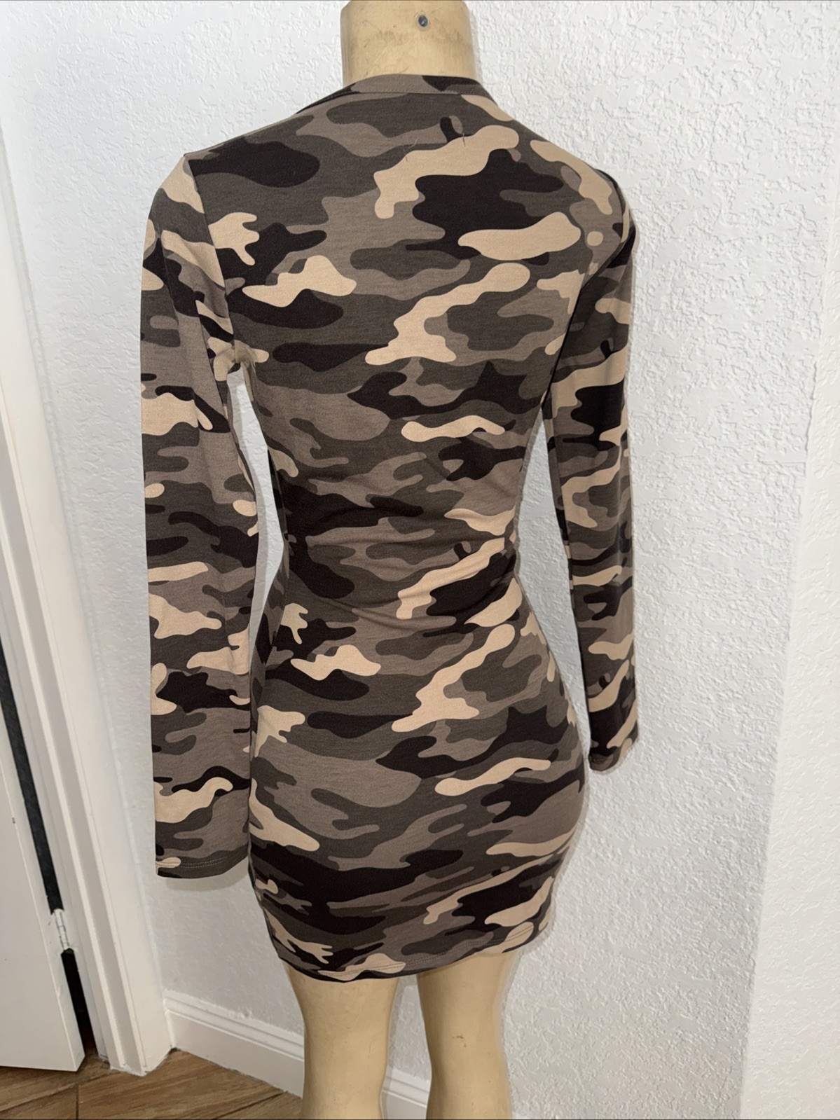 Vintage TRUE RELIGION SZ XS Green Camo Print Long Sleeves Dress mc