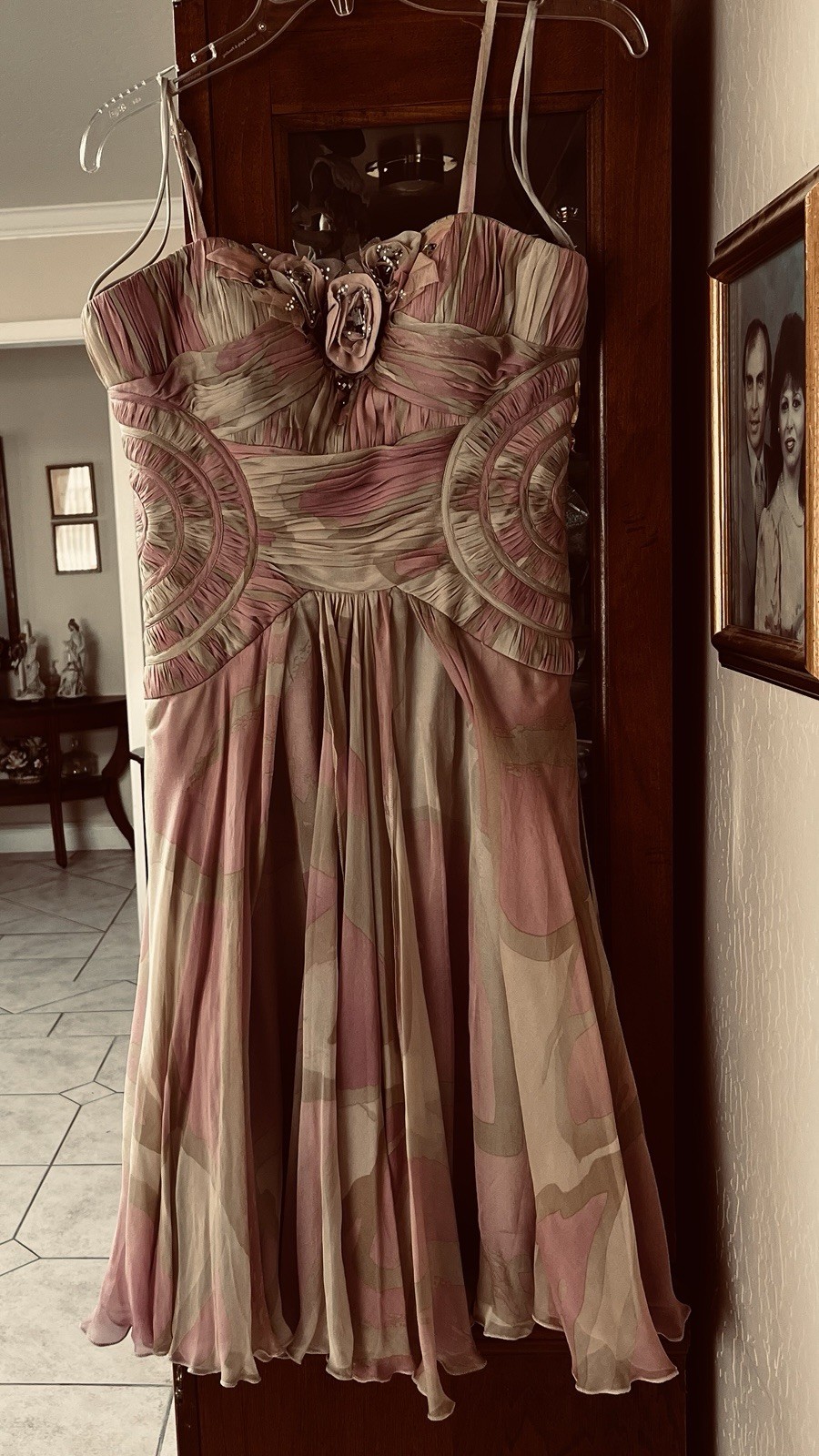 Luxurious Alberto Makali evenings Knee Length Silk Cocktail Dress- Size 10