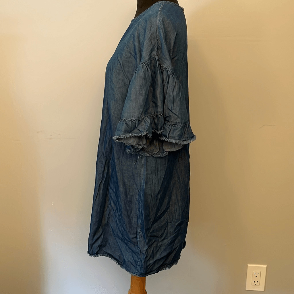 Style Envy Women’s Blue Chambray Ruffle Sleeve Frayed Shift Dress