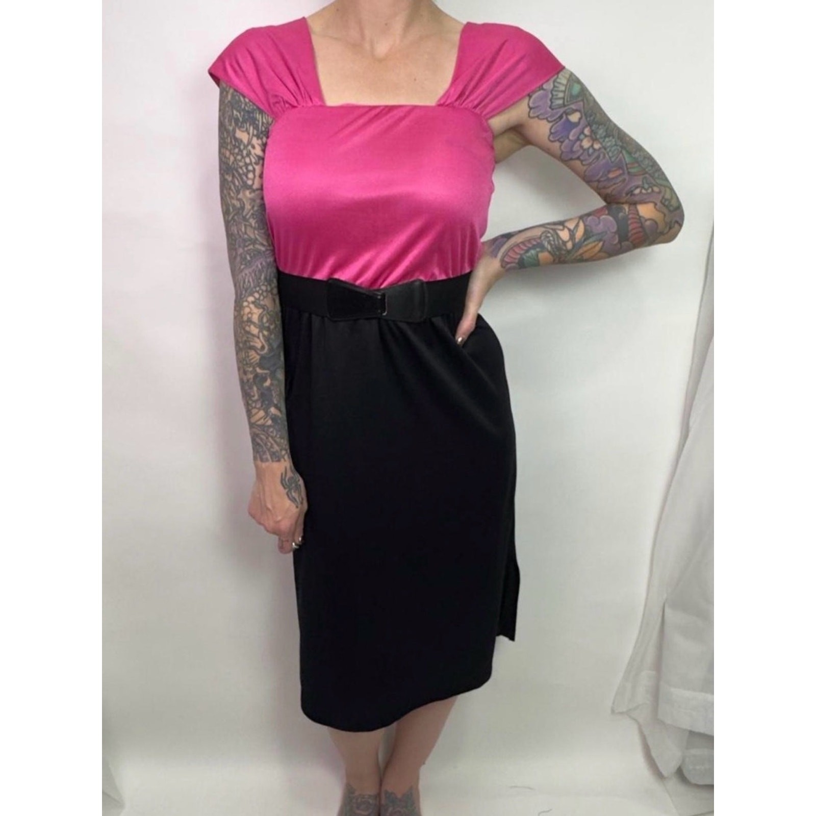 True Vintage 1960s Pink and Black Sheath Dress Bodycon Slip Trad Wife Vtg Size S