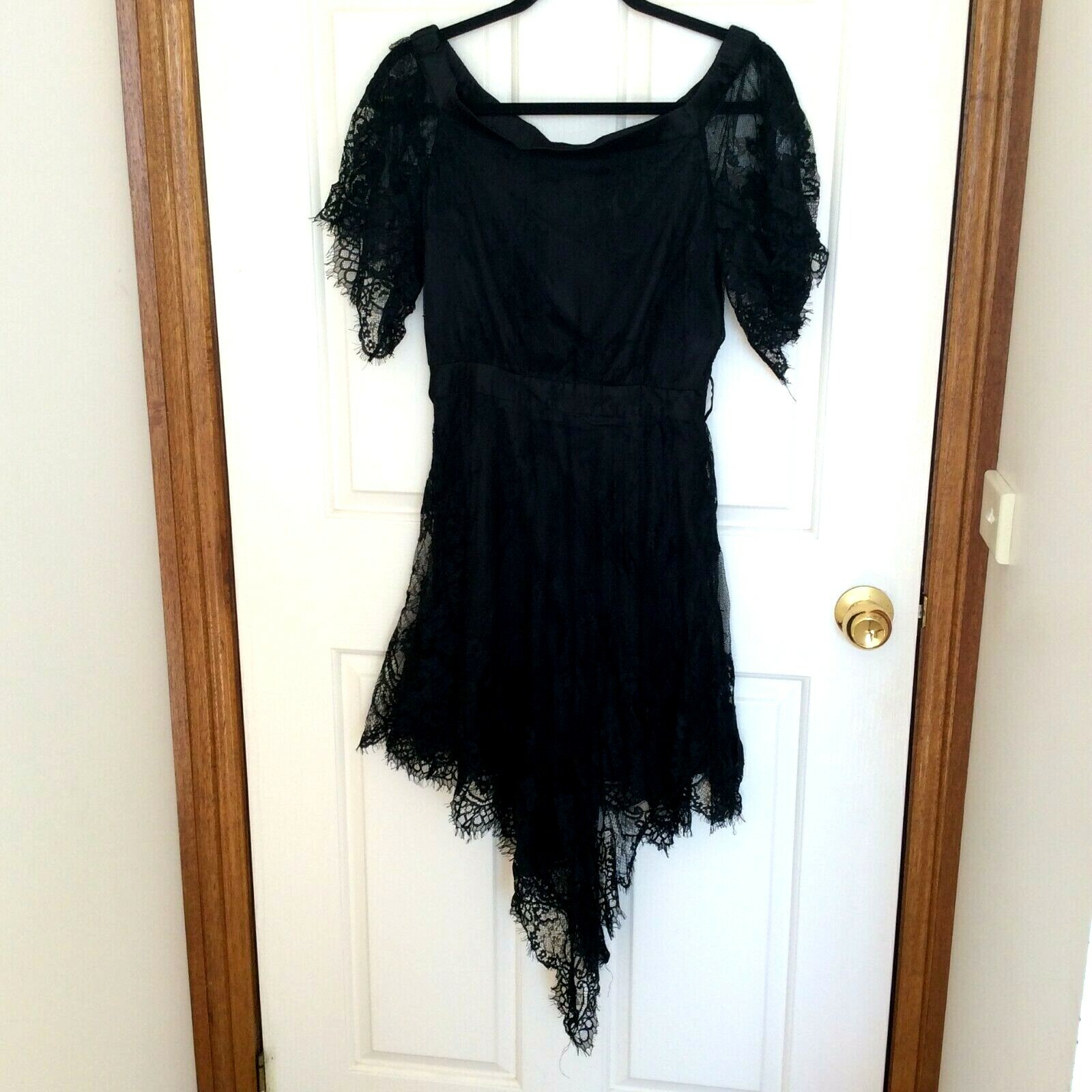 Runaway Women’s Cocktail/Party Open Back Lace Dress Size S AU 8
