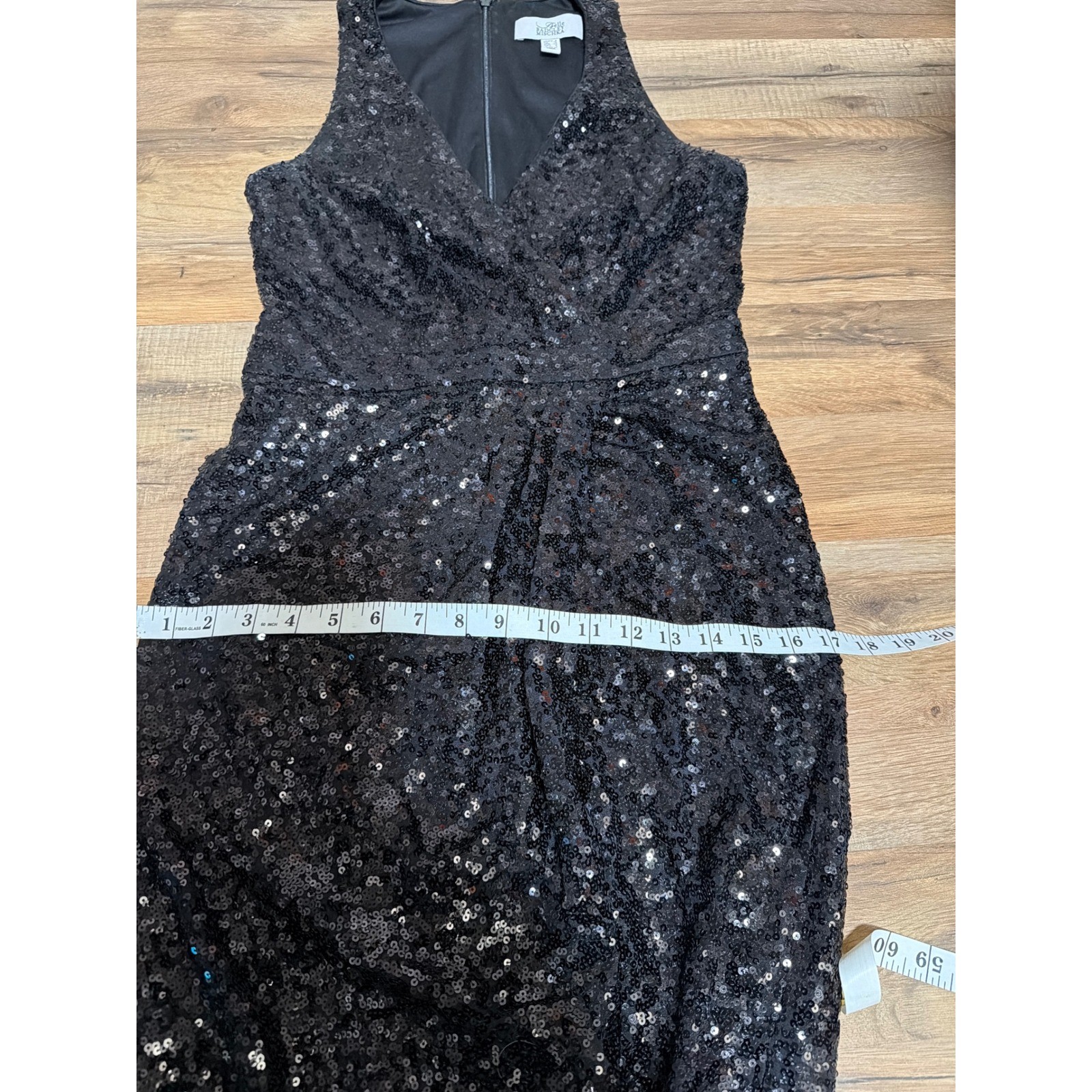 Belle Badgley Mischka Black Sequin Formal Gown V Neck Sleeveless Dress Size 4