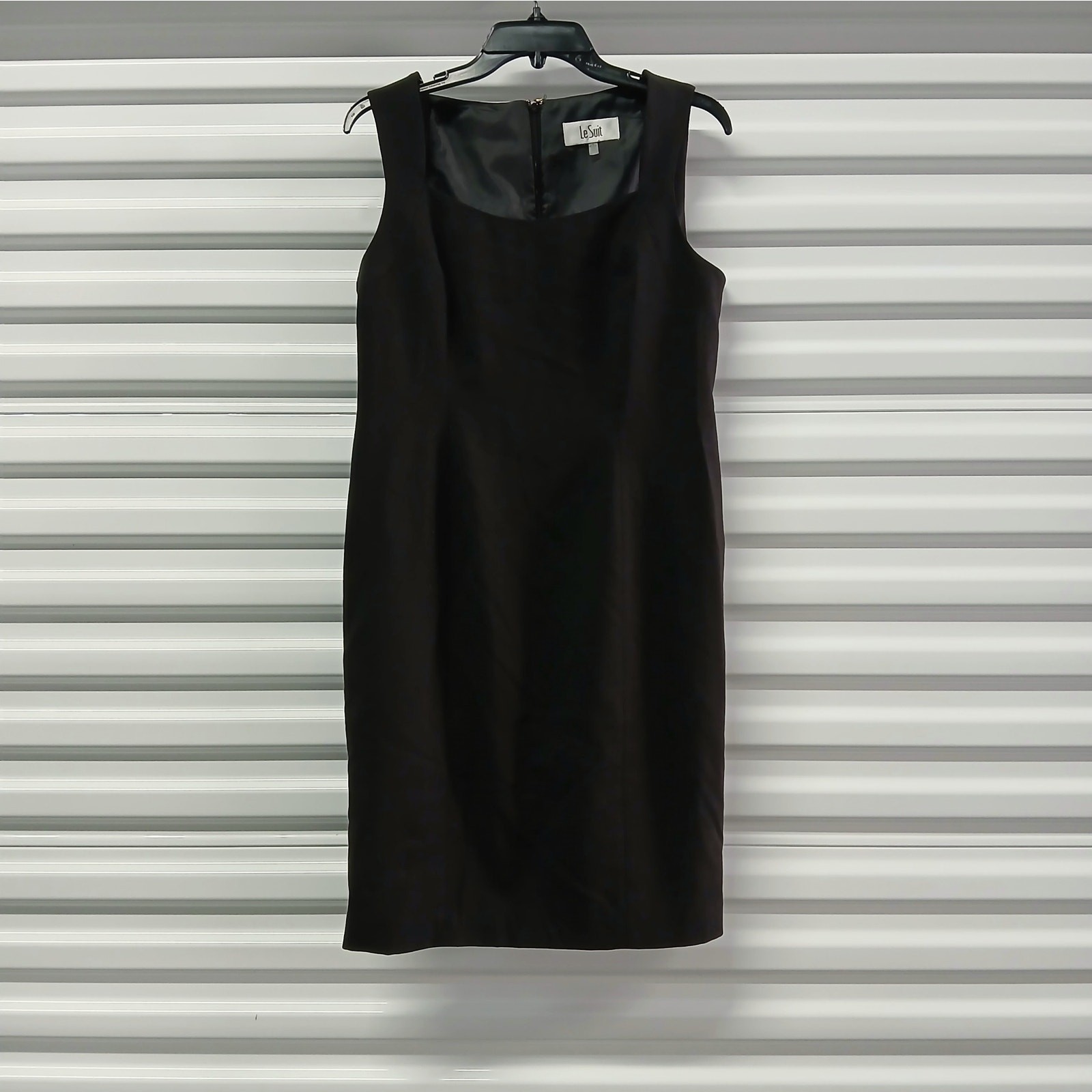 Le Suit Sheath Dress Women’s Size 6 Black Sleeveless Office Career Church Party
