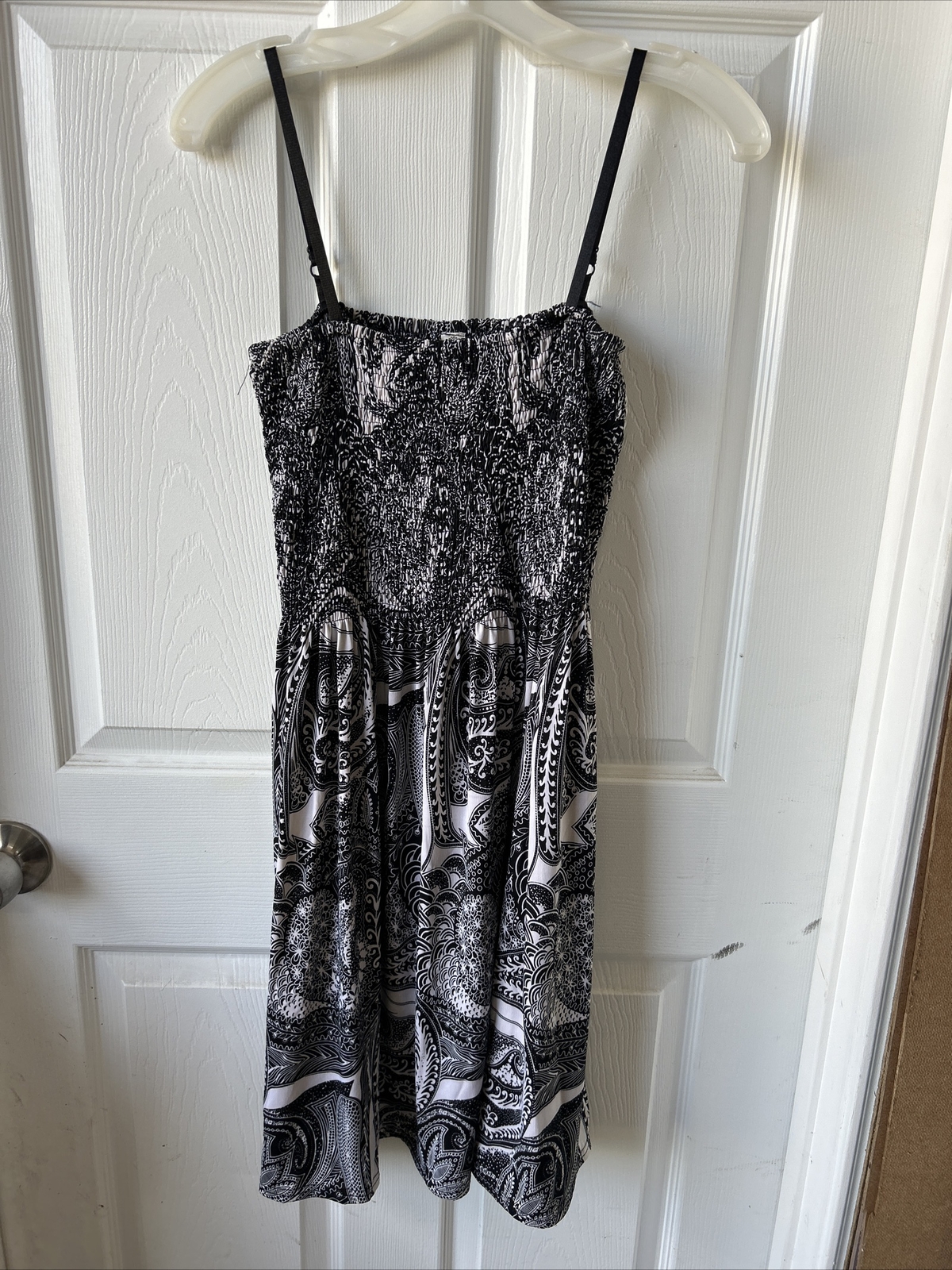 Style Works, spaguetti straps dress. Size One size.