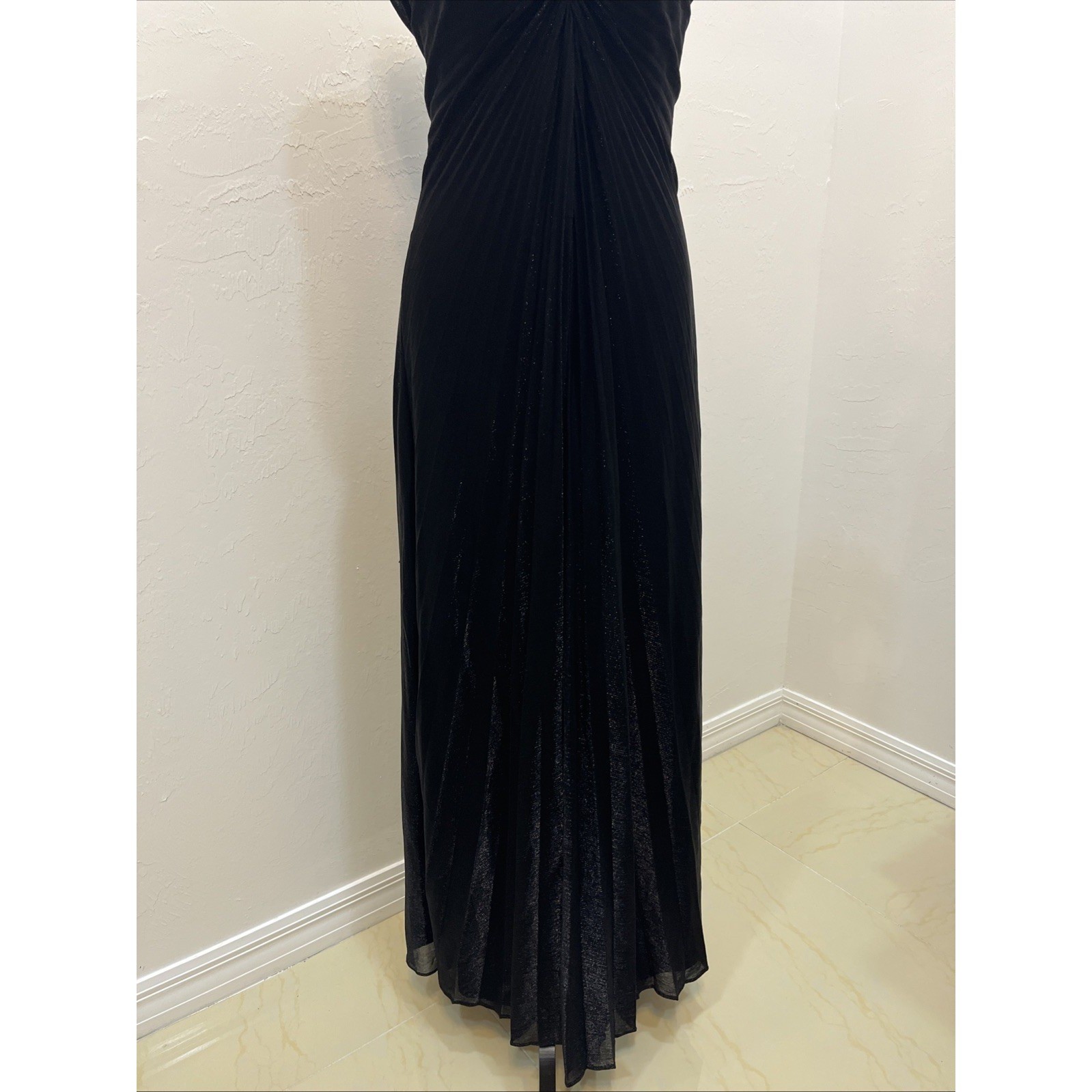 Cache Halter Gown Women 10 Black Excellent Metallic Pleated Rhinestone Formal