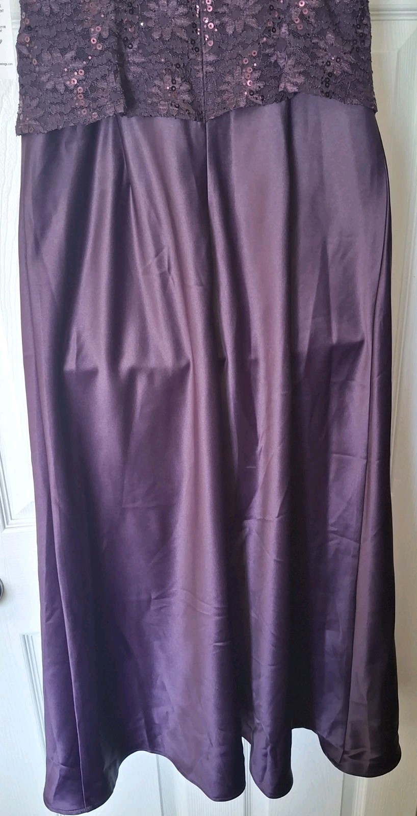 Alex Evenings Gown Eggplant Purple Embroidered Lace Size 6P Mother Of Bride
