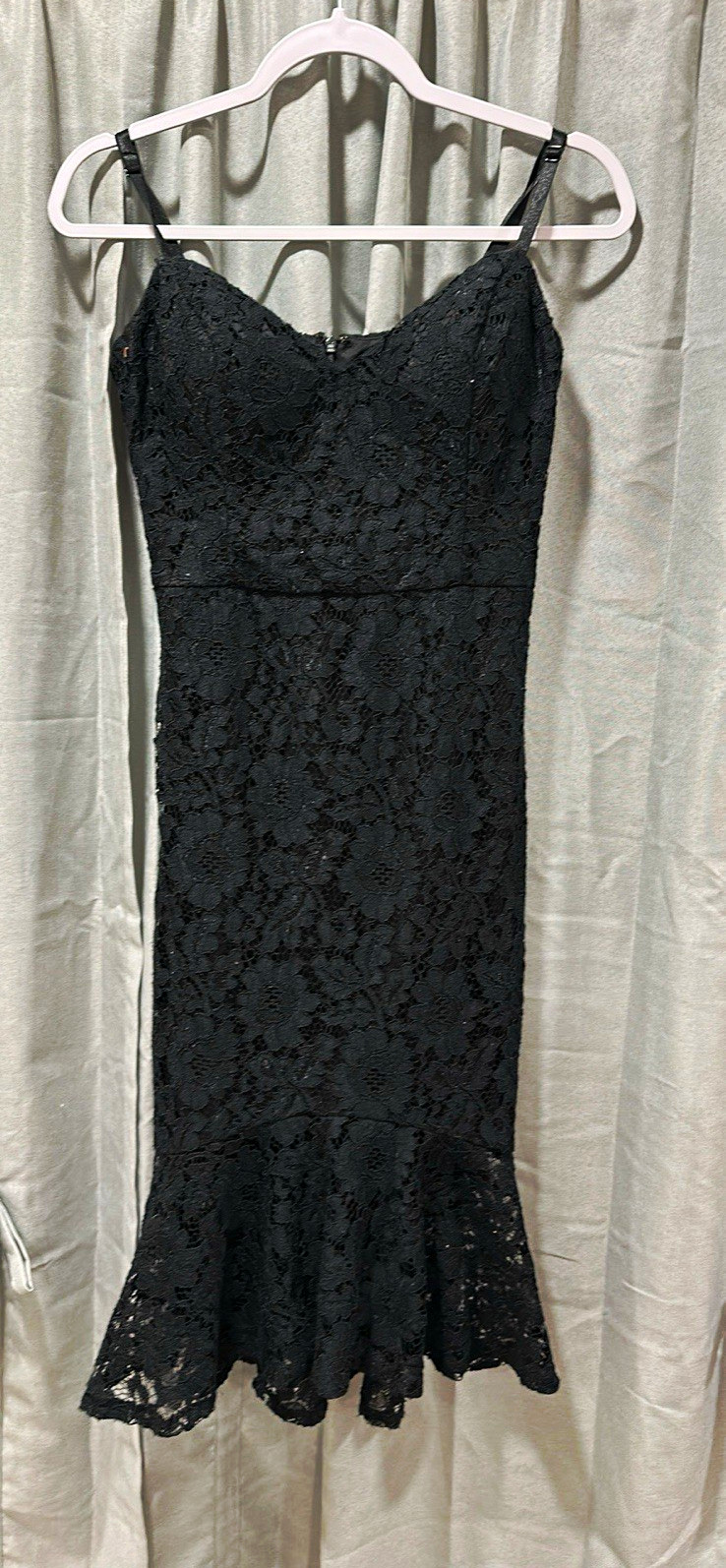 GUESS Black Floral Lace V-Neck Sheath Knee-Length Dress Sleeveless Size 6