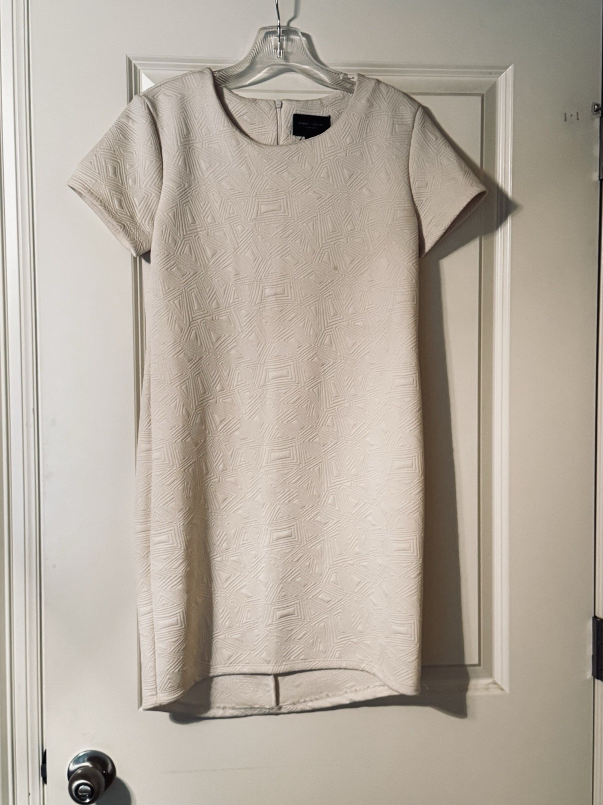 romeo + juliet couture ivory geometric textured knit shift dress stretch sz L