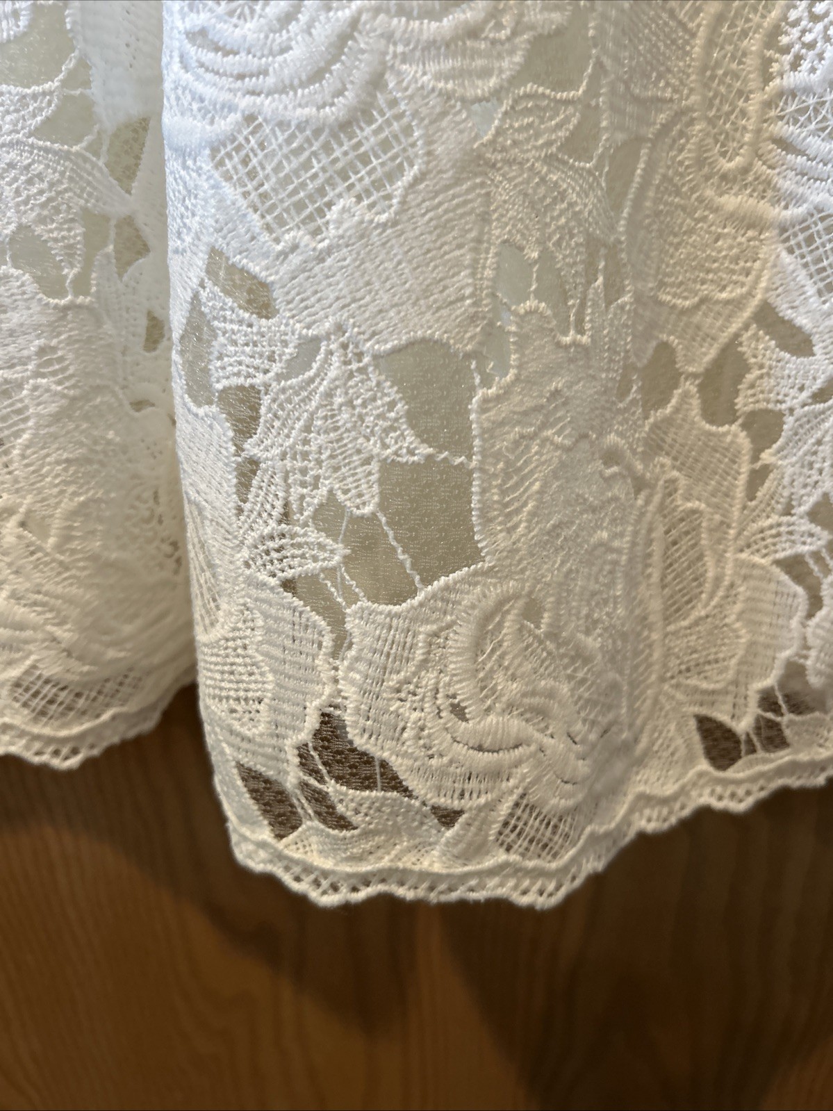 WHITE HOUSE BLACK MARKET NEW NWT Short Sleeve V Neck Lace Sheath Dress 4