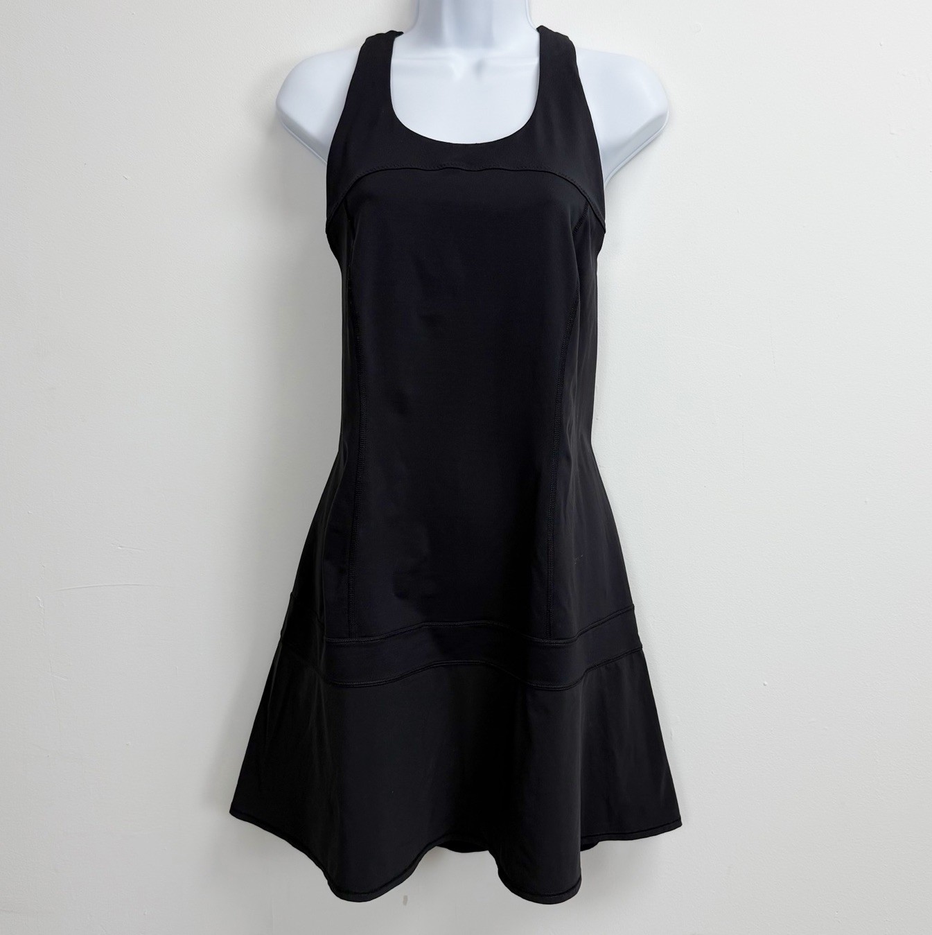 Lululemon Hot Hitter Tennis Dress Womens 2 Black Shelf Bra Criss Cross Straps