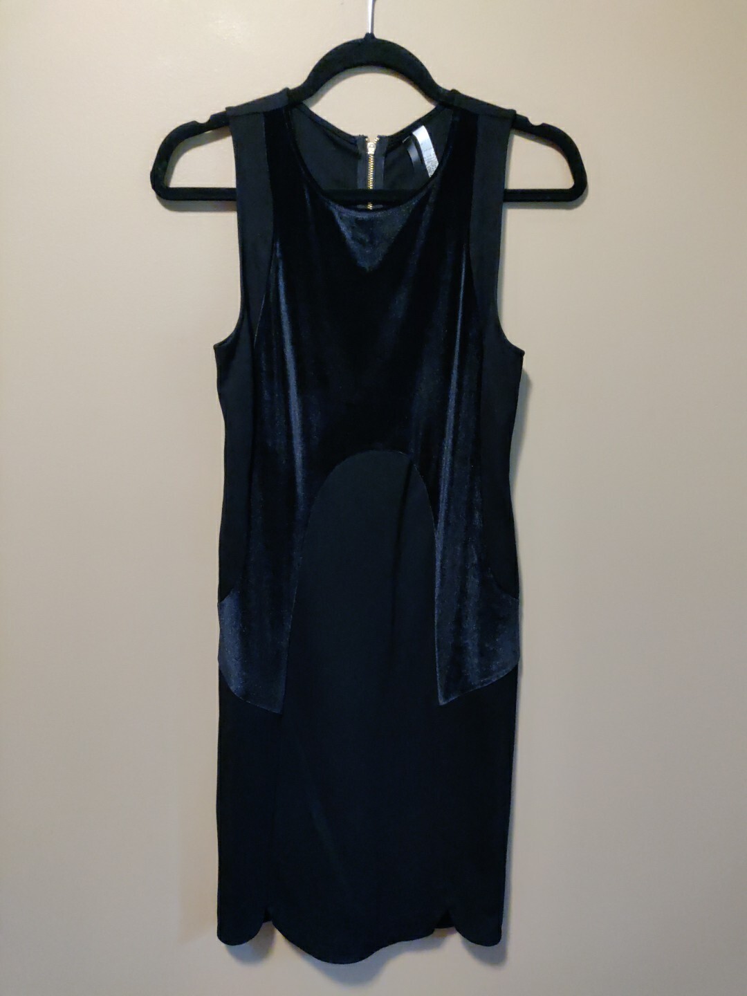 Kensie Girl women’s S sleeveless dress black crew neck back zip part velour feel