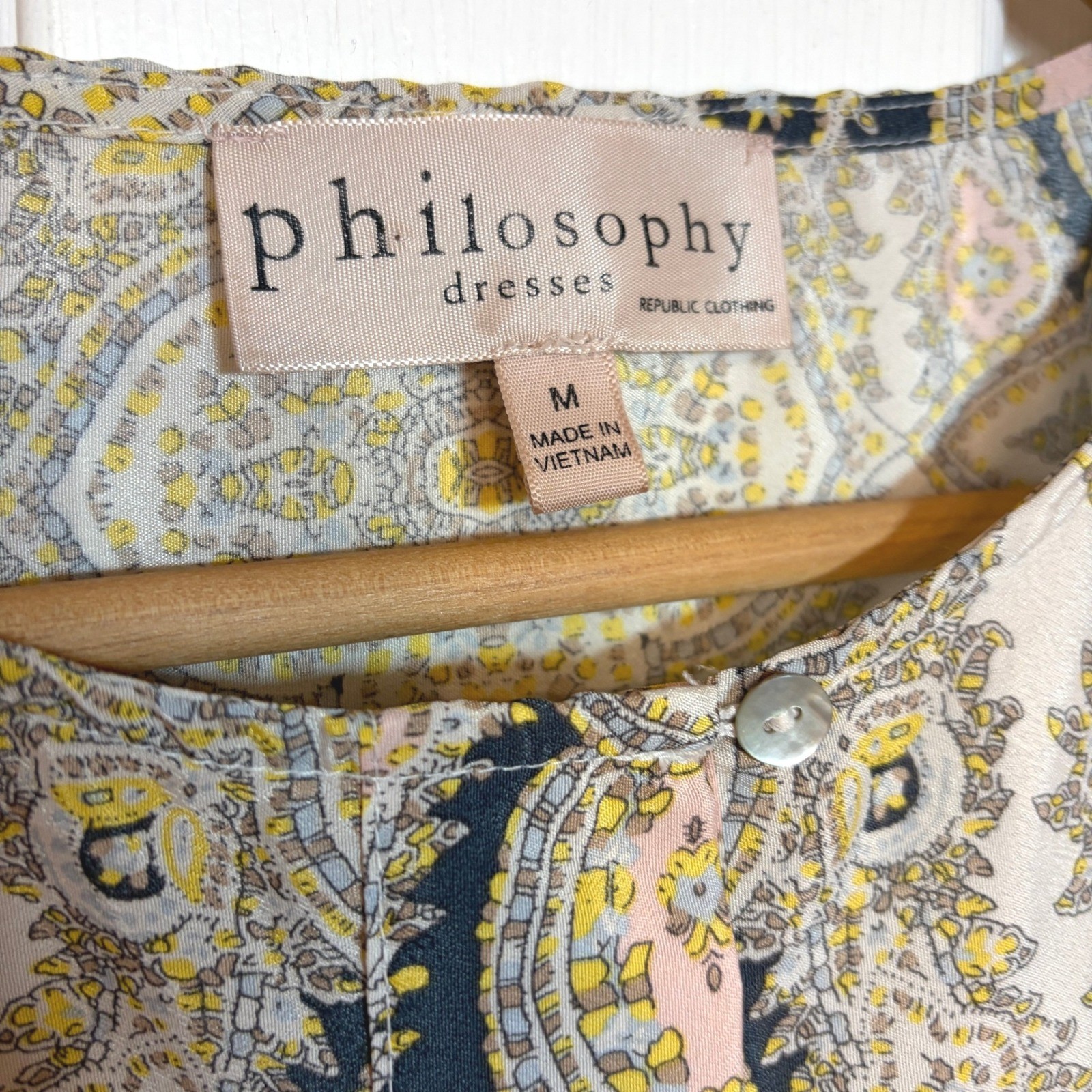 Philosophy Paisley Shift Dress Tan Yellow Pink Navy M Loose Relaxed Flowy Light
