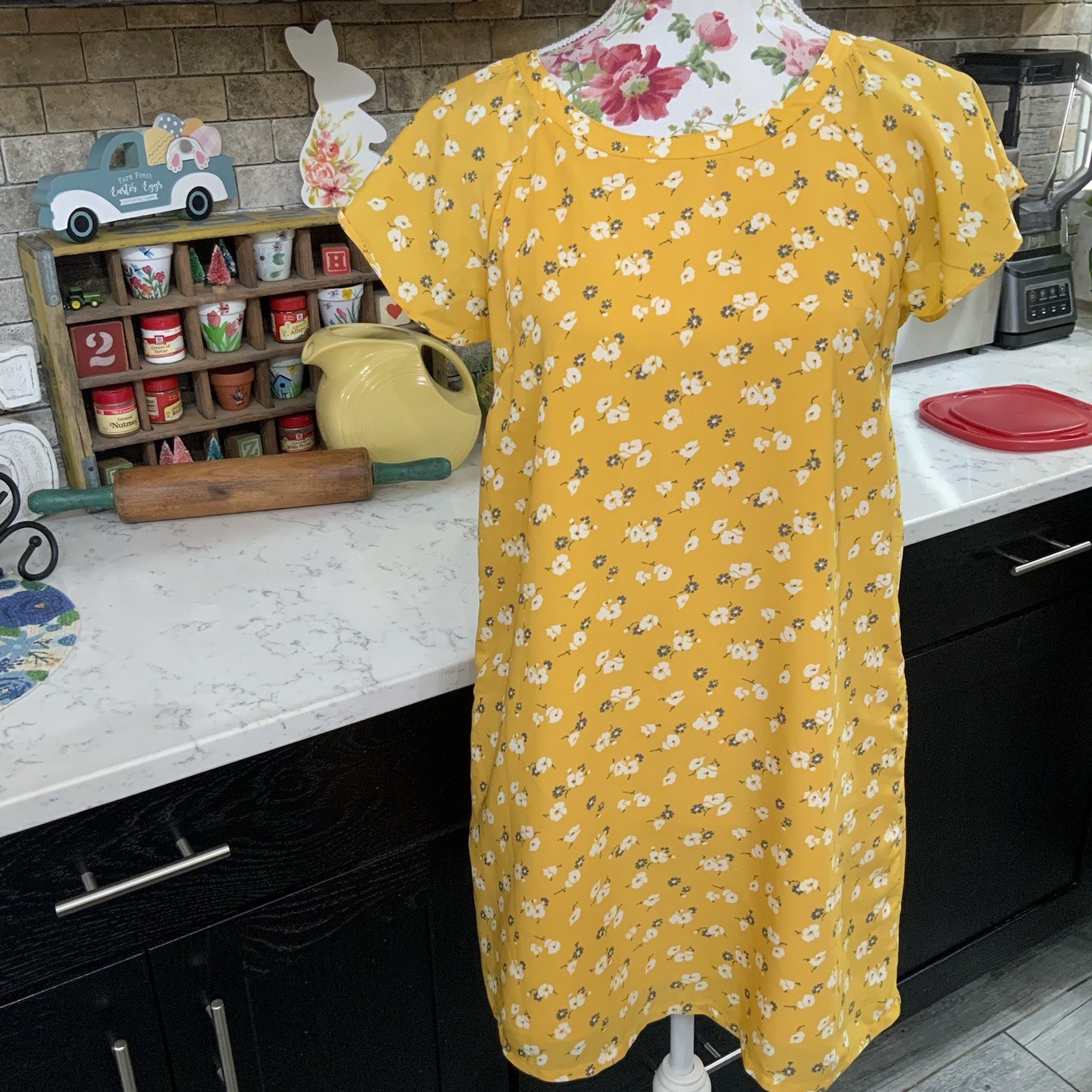 Abercrombie & Fitch Yellow Floral Shift Mini Dress Lined XS Pockets Back Cut Out