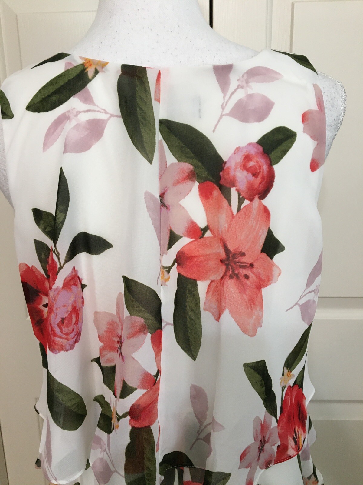 NWT Ignite Evenings size 6 ivory red green short sleeve ruffle tiered dress