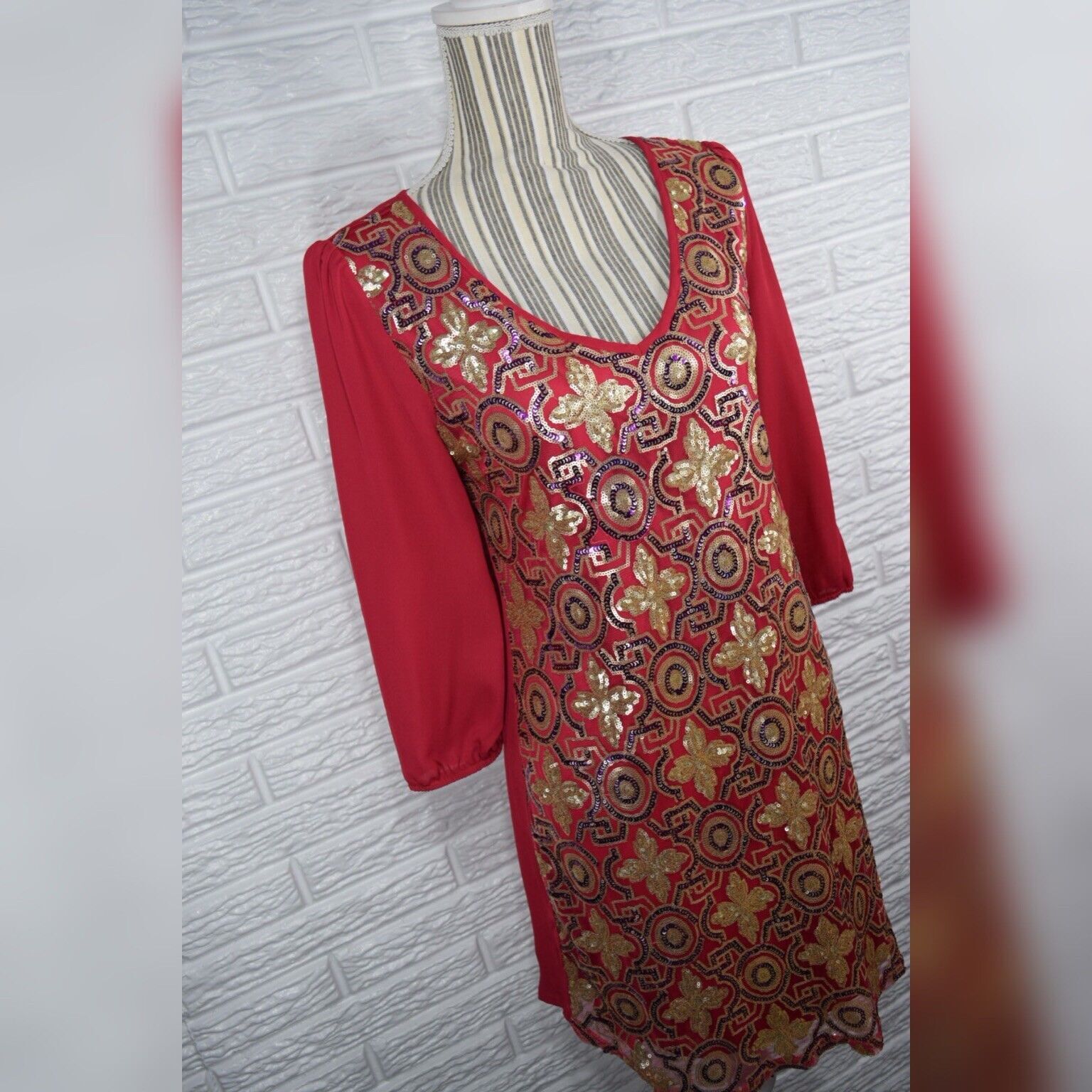 Pink Owl Red Gold Fuchsia Patterned Sequined Dress Party Cocktail Holiday Medium