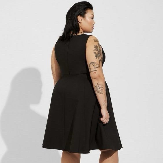 Torrid At The Knee Studio Refined Crepe Skater A-Line Dress Size 22 Black Pocket