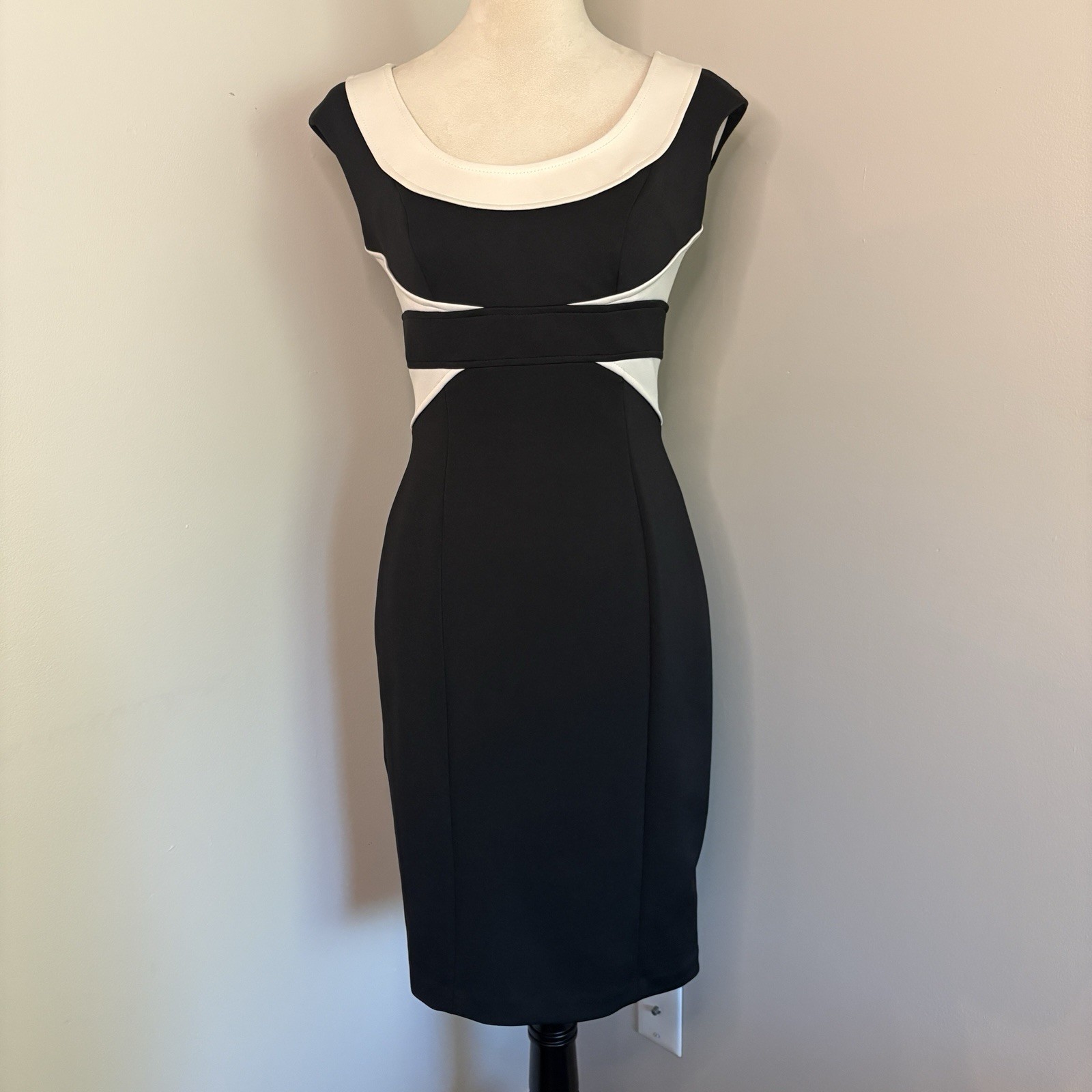 Maggy London Sheath Dress Black Ivory Color-block Slimming Bodycon Retro Size 4
