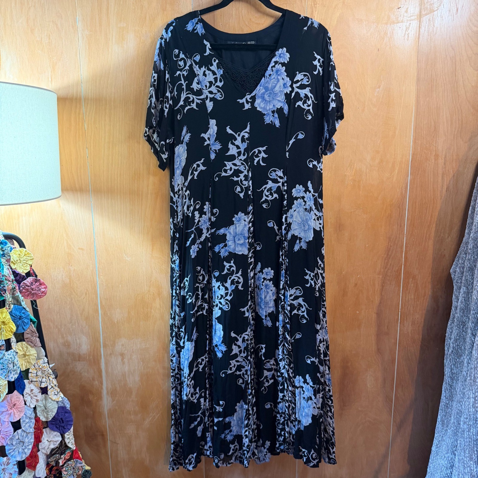 Lola P Women Black Blue Floral Rayon V-Neck Lace Trim Maxi Dress Size M