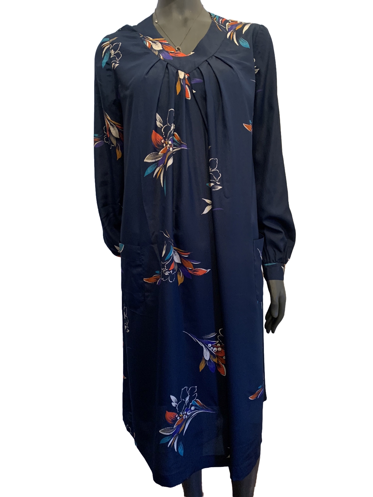 Blue Print Maternity Dress slightly flared, pullover dress has V-neckline.sz 12