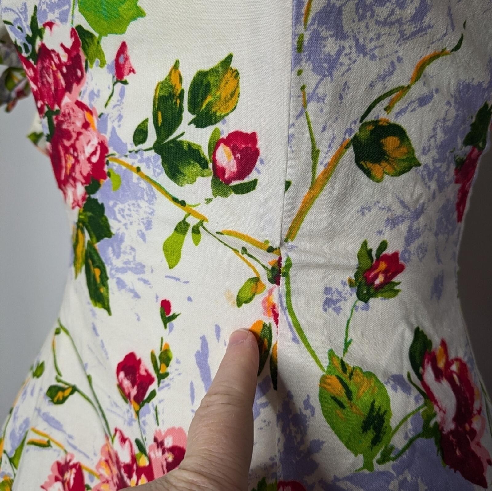 Vintage DBA LA White Red Blue Floral V Neck Puff Sleeve A Line Knee Length Dress