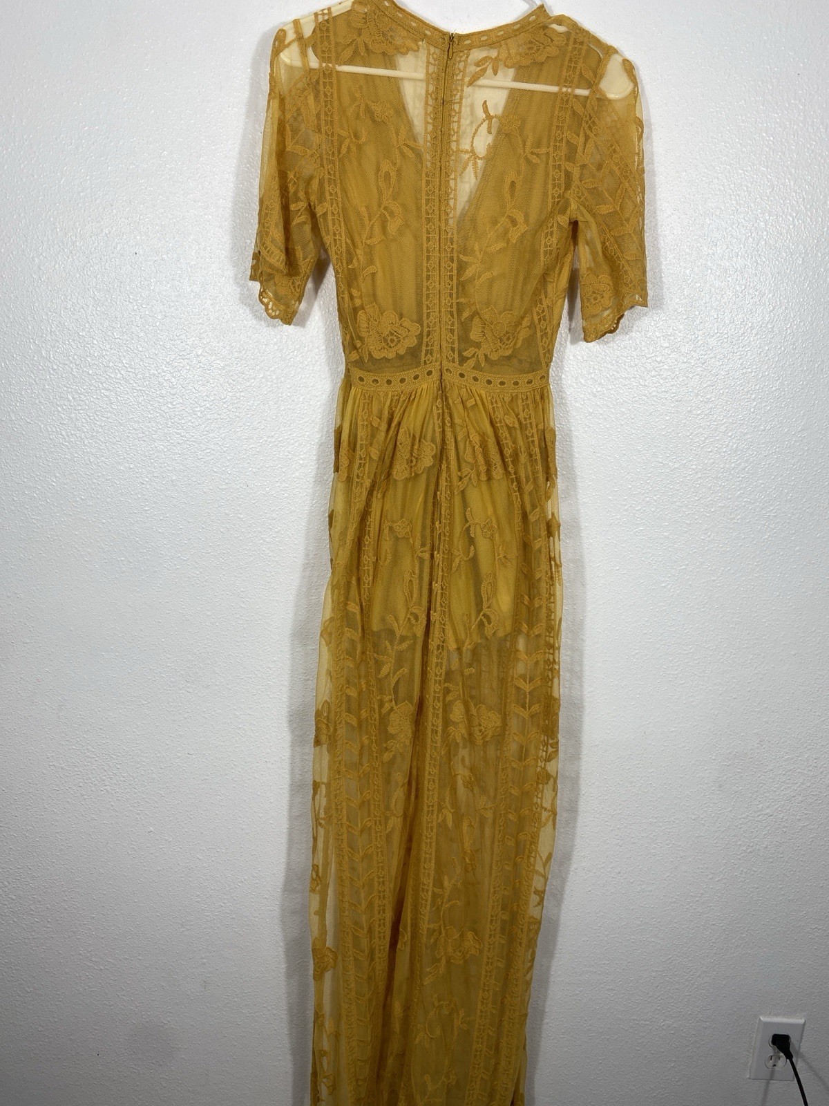 Socialite mustard embroidered lace plunge maxi dress Size Xs 100% Nylon & Cotton
