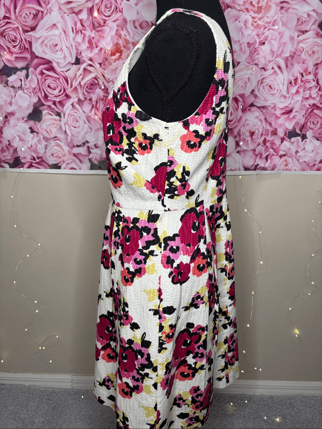 LOFT White Pink Floral Fit & Flare 100% Cotton Sleeveless Textured Dress Size 4-