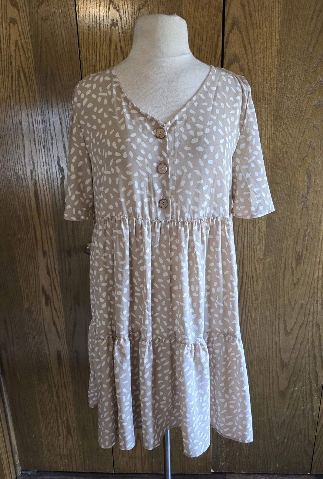 SHEIN Taupe White Print Tiered Babydoll Dress Women’s L Pre-owned EUC