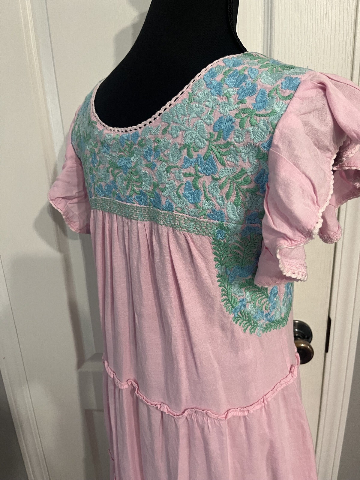 Vintage J Marie Embroidered Ruffeled Pink Dress XS