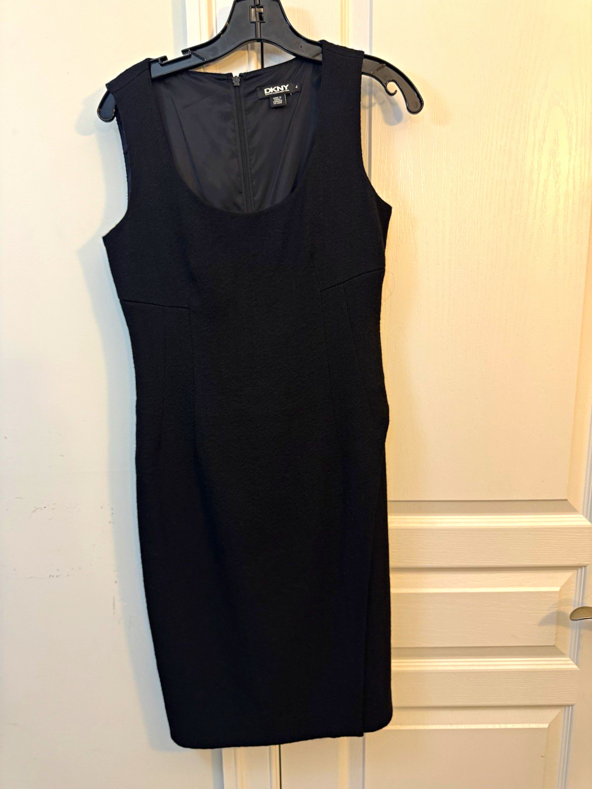 DKNY Women’s 4 Black Wool Dress Scoop Neck Sleeveless Zip Lined(pre-owned)