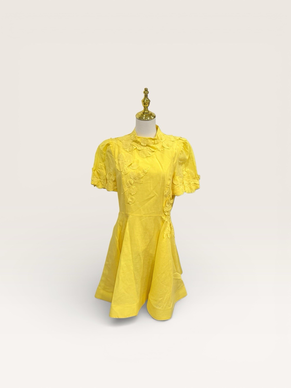 Antonio Melani SZ 8 Iris Linen Floral Appliqué Mockneck Dress Sunshine Yellow