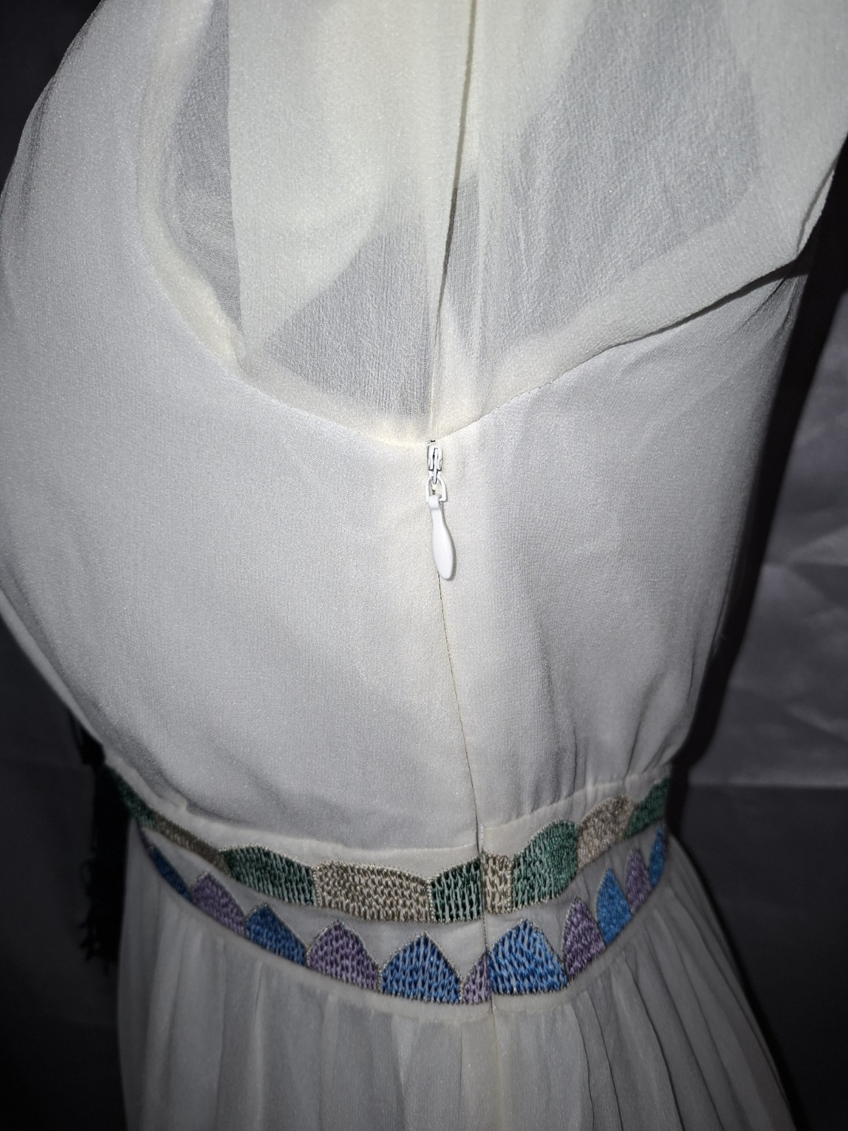 Anna Sui Silk Embroidered Boho Dress Ivory Mini 70s Style Tassel Tie