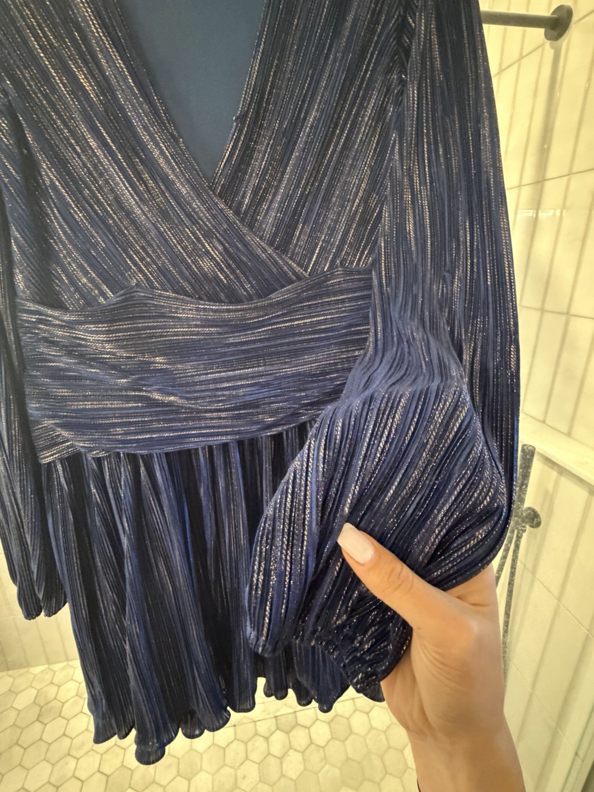 Lilly Pulitzer Navy Metallic Pleated V-Neck Balloon Sleeve Mini Dress 6